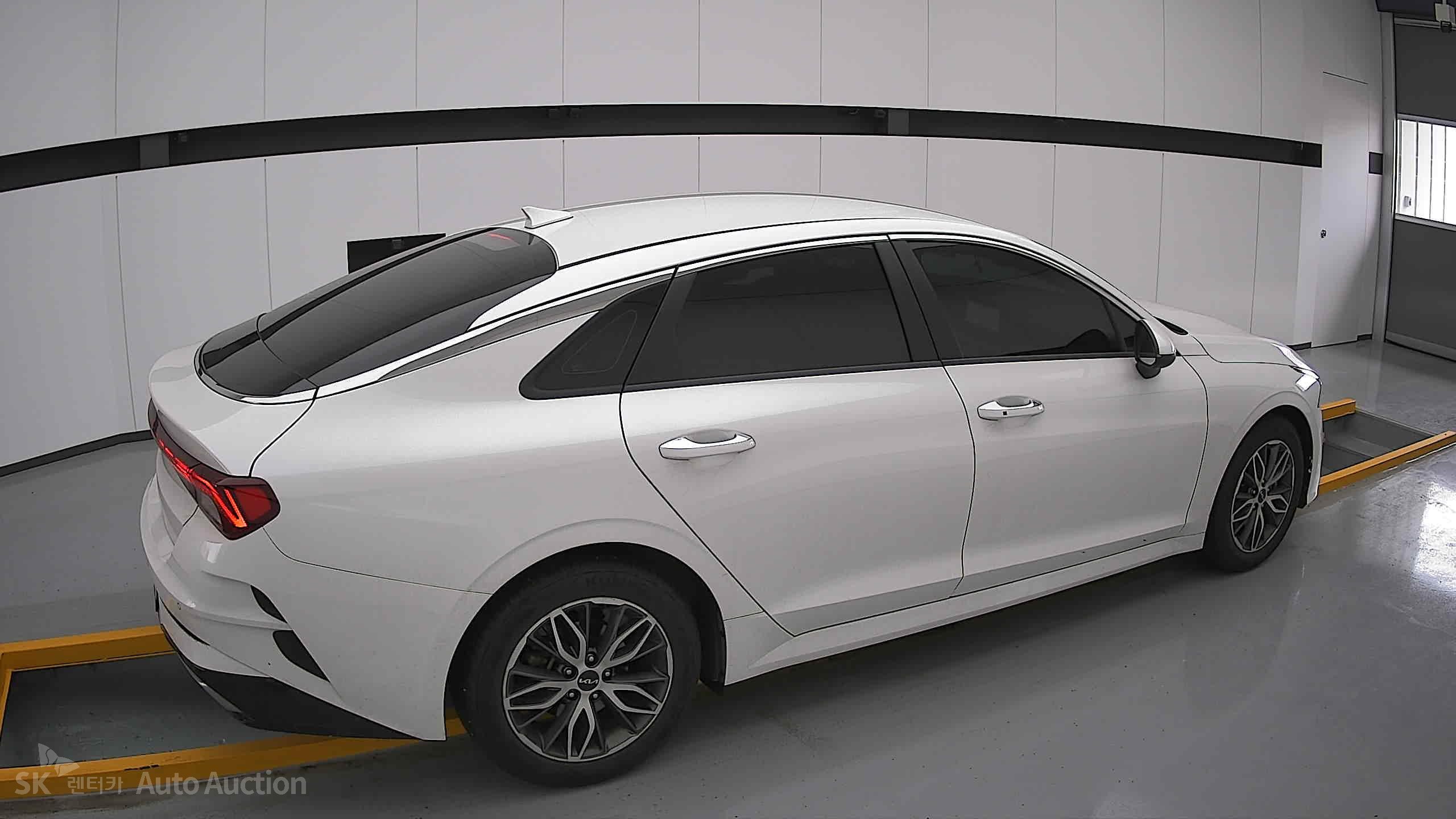 2022 - kia k5