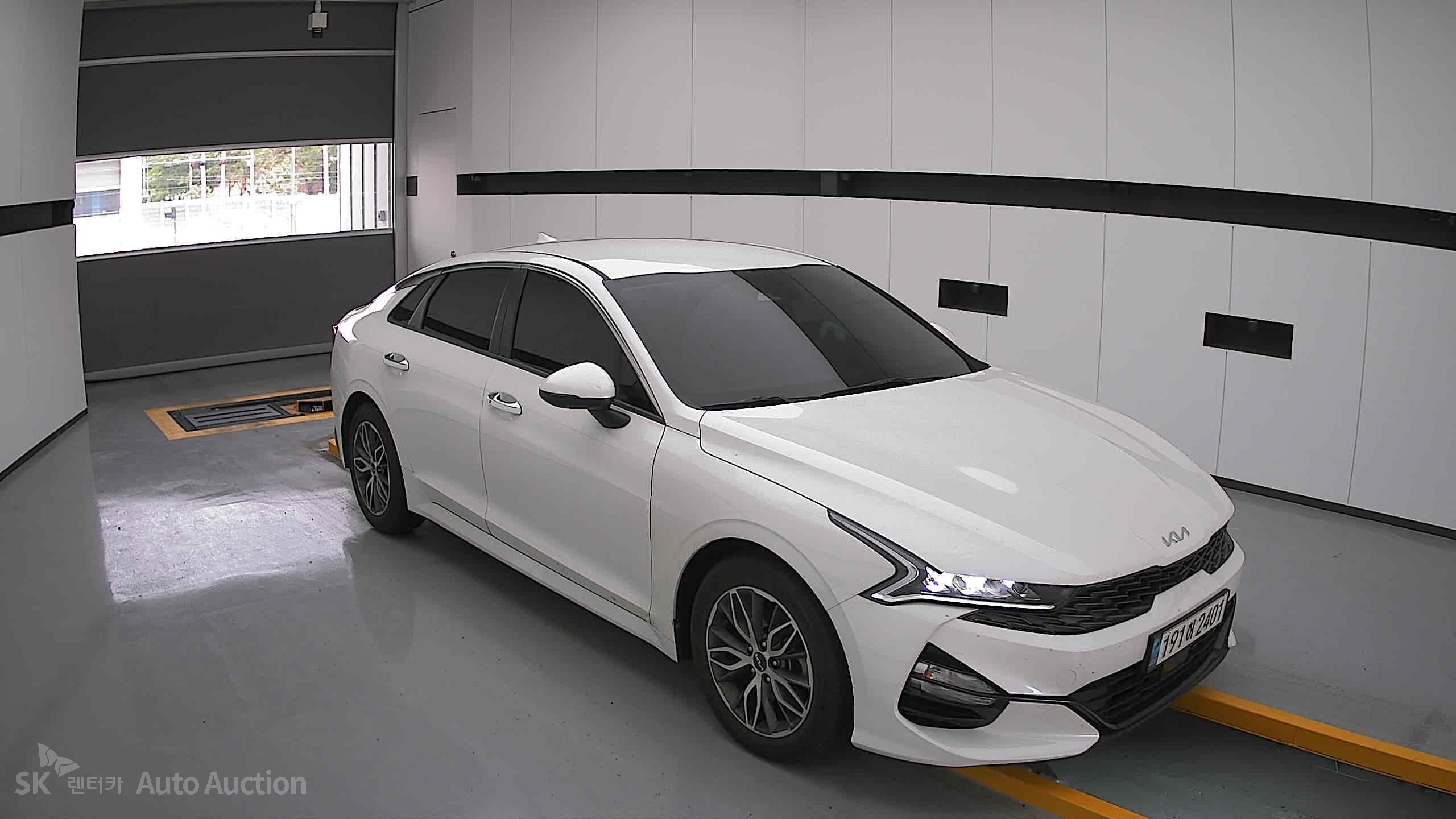 2022 - kia k5