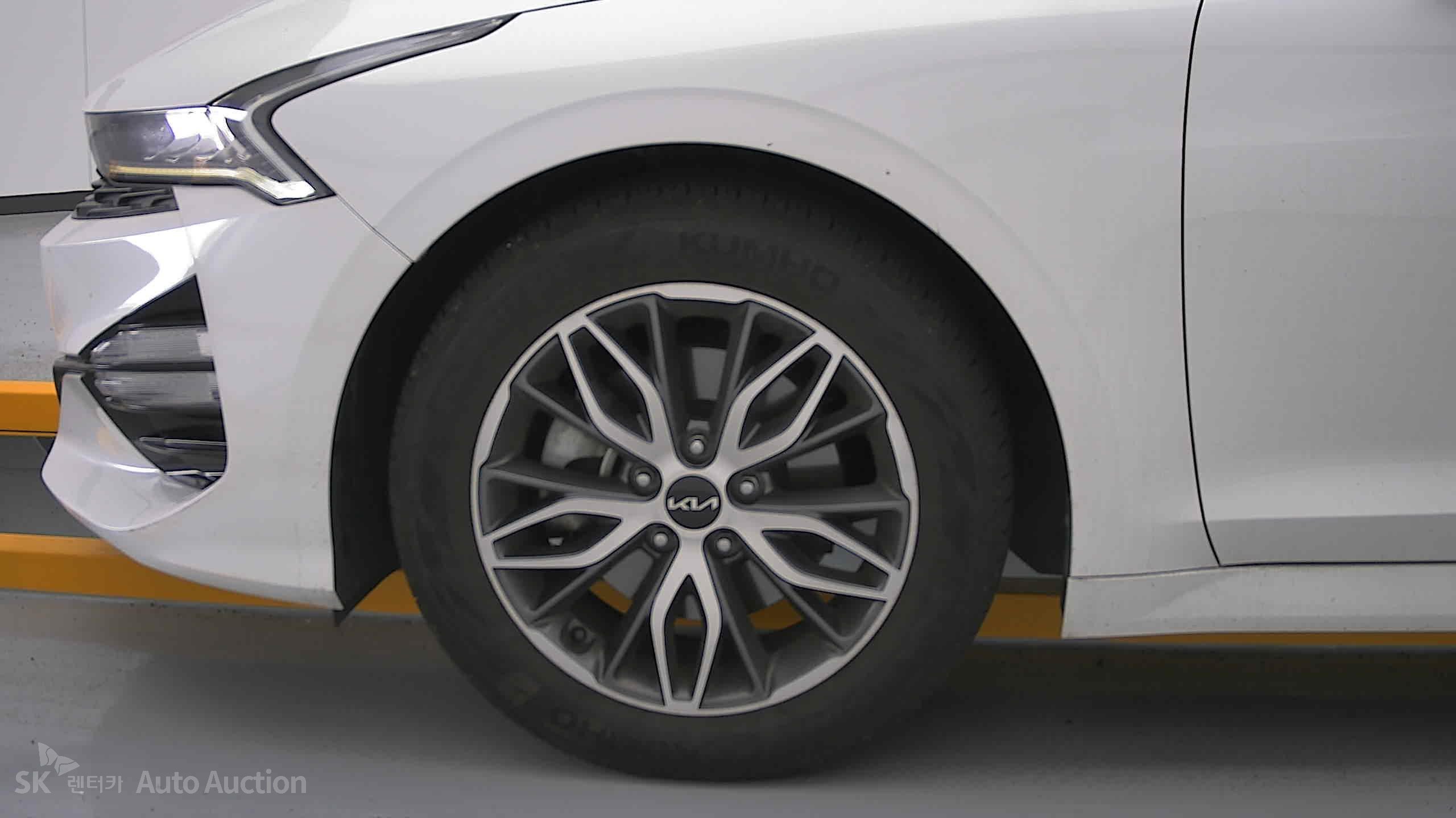 2022 - kia k5