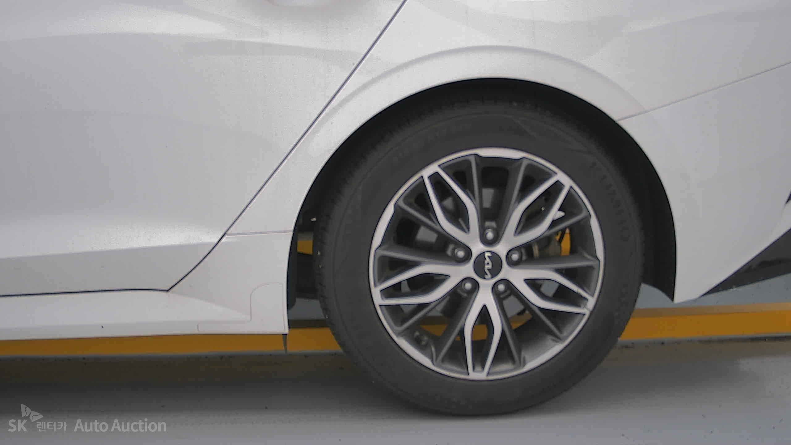2022 - kia k5
