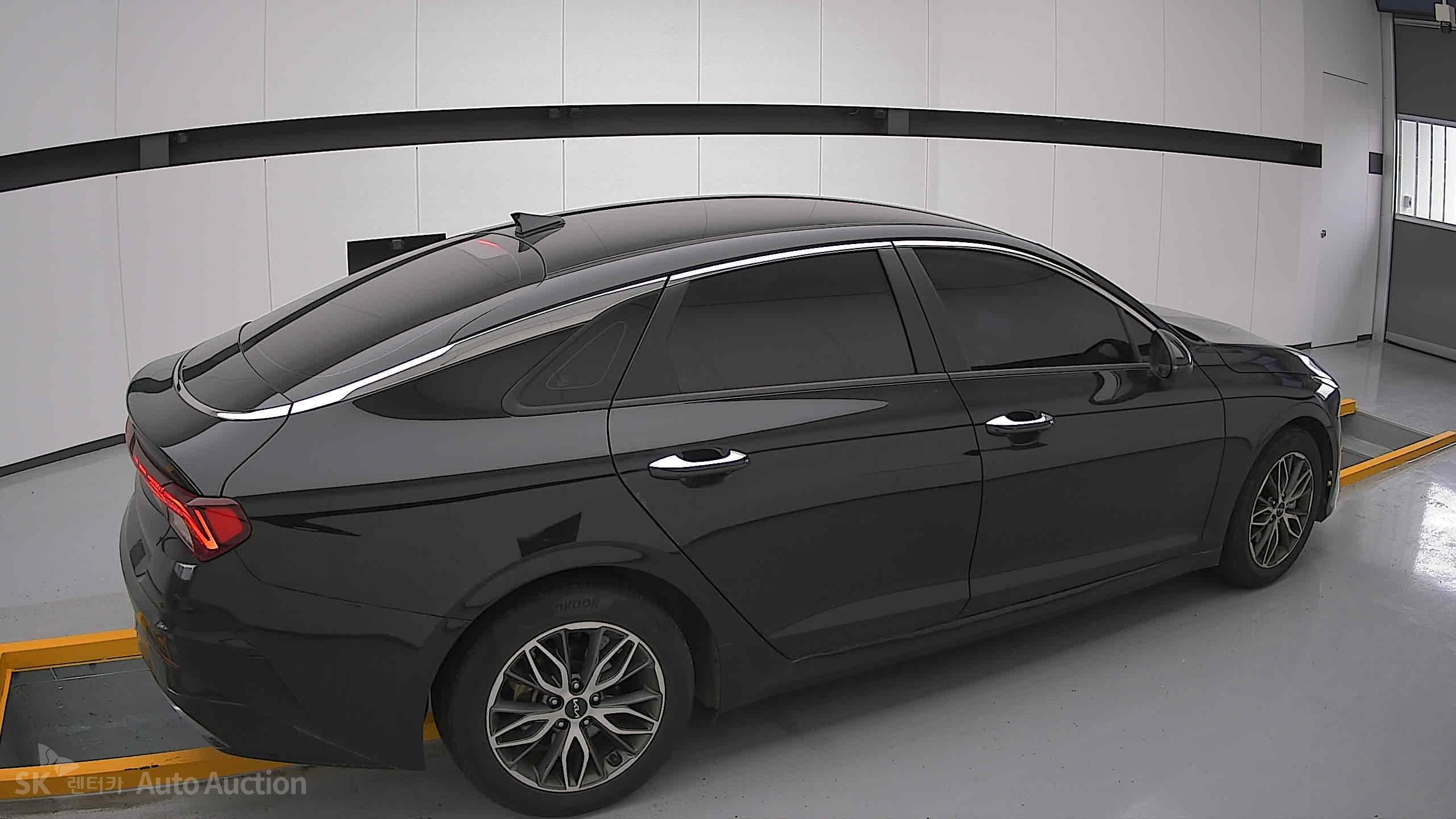 2022 - kia k5