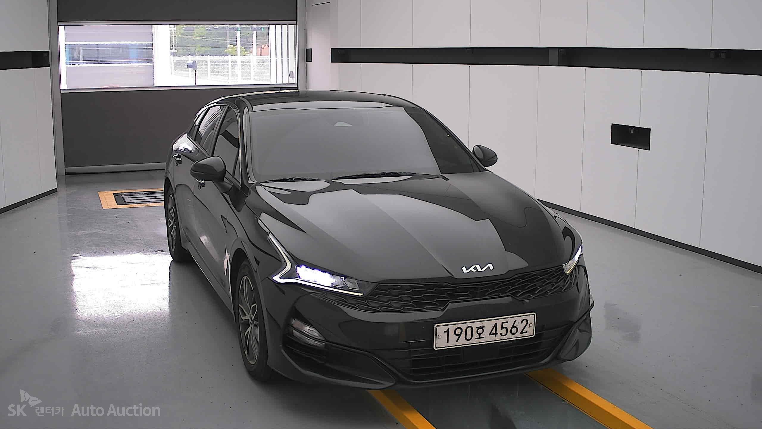 2022 - kia k5