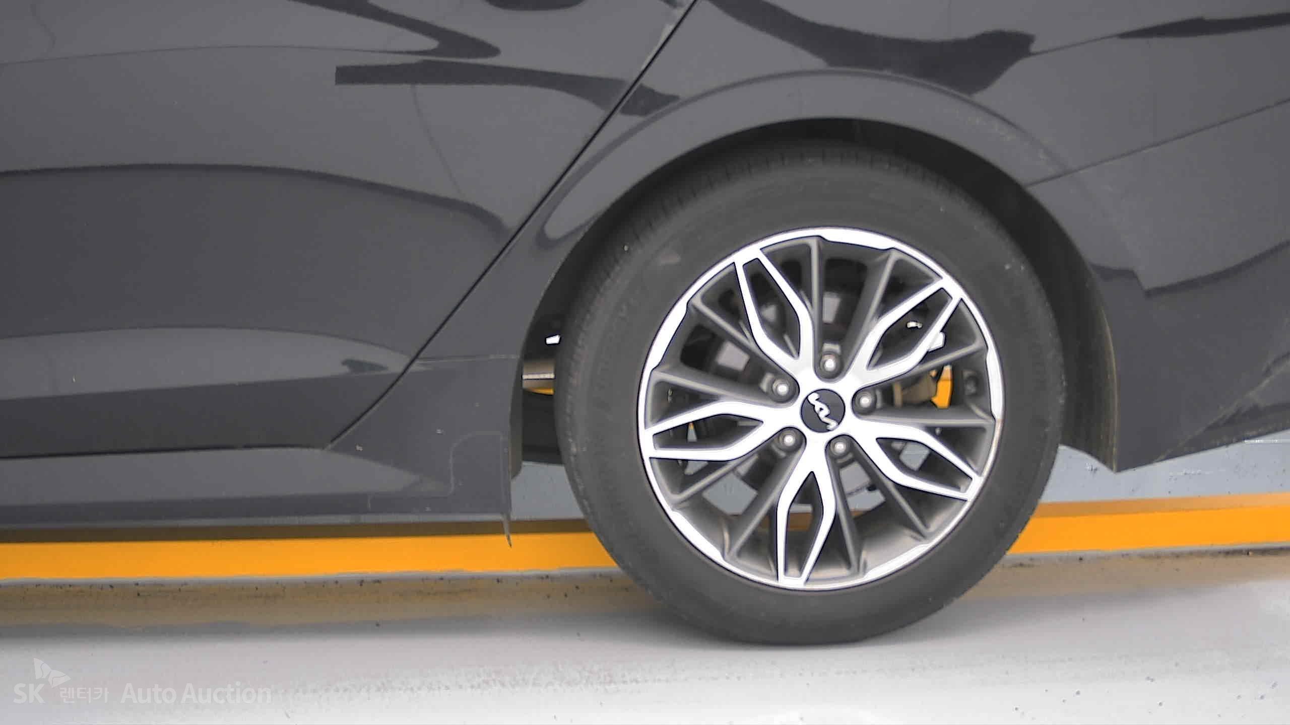 2022 - kia k5
