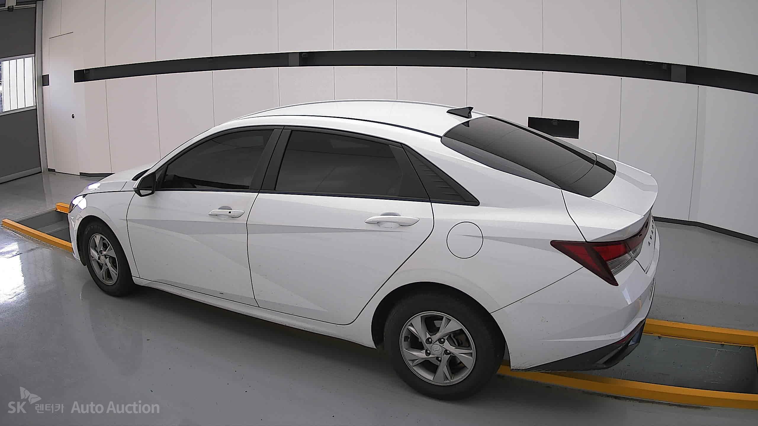 2021 - hyundai avante
