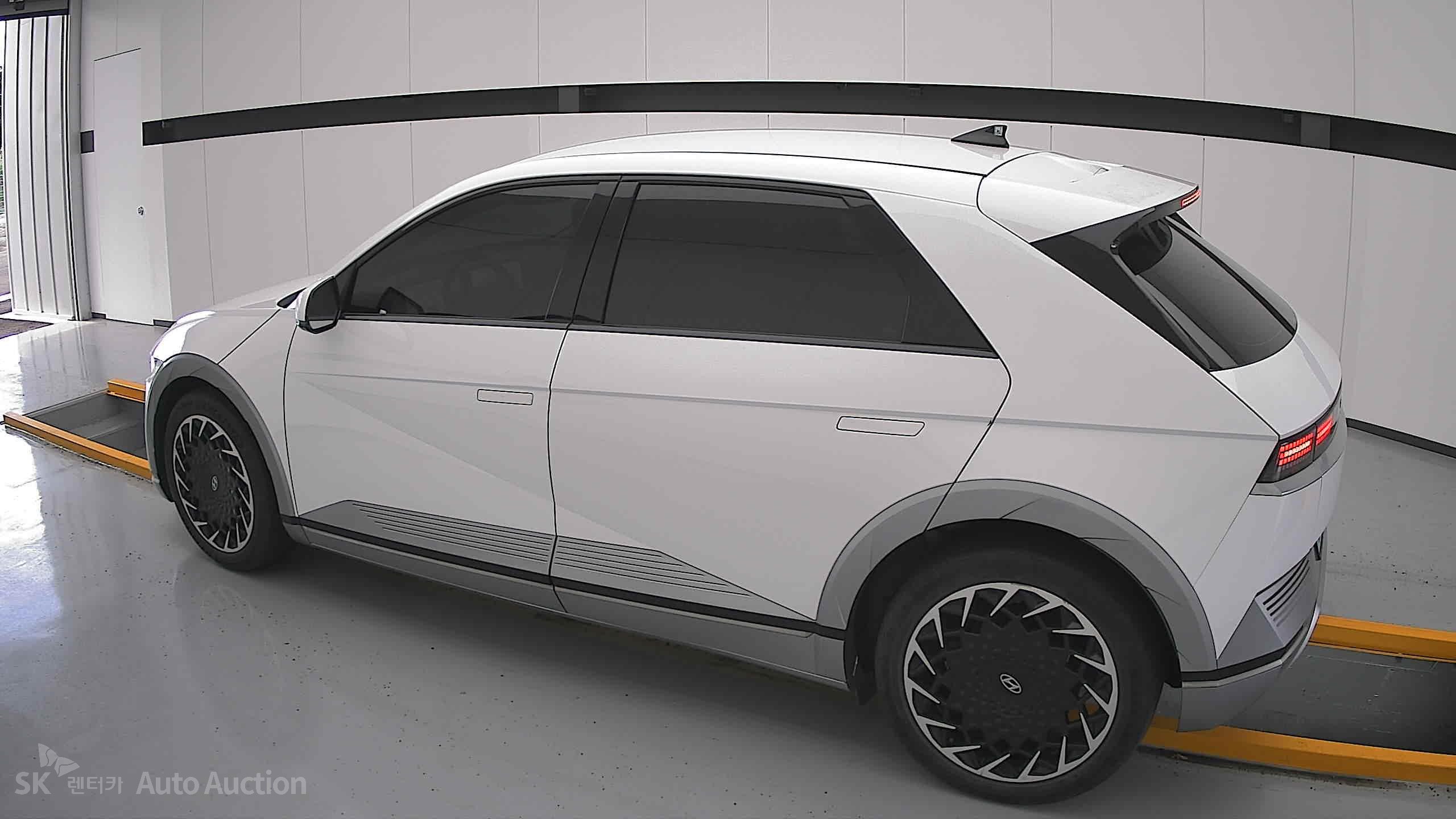 2022 - hyundai ioniq