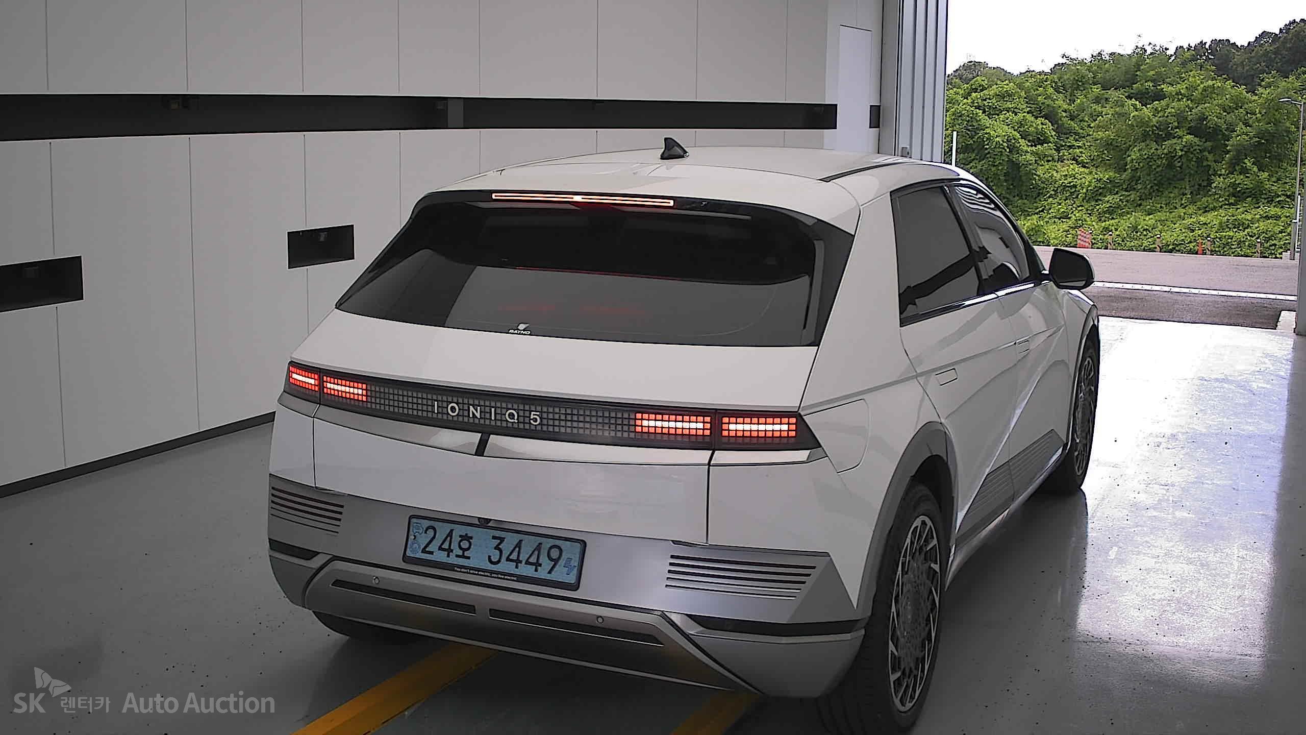 2022 - hyundai ioniq