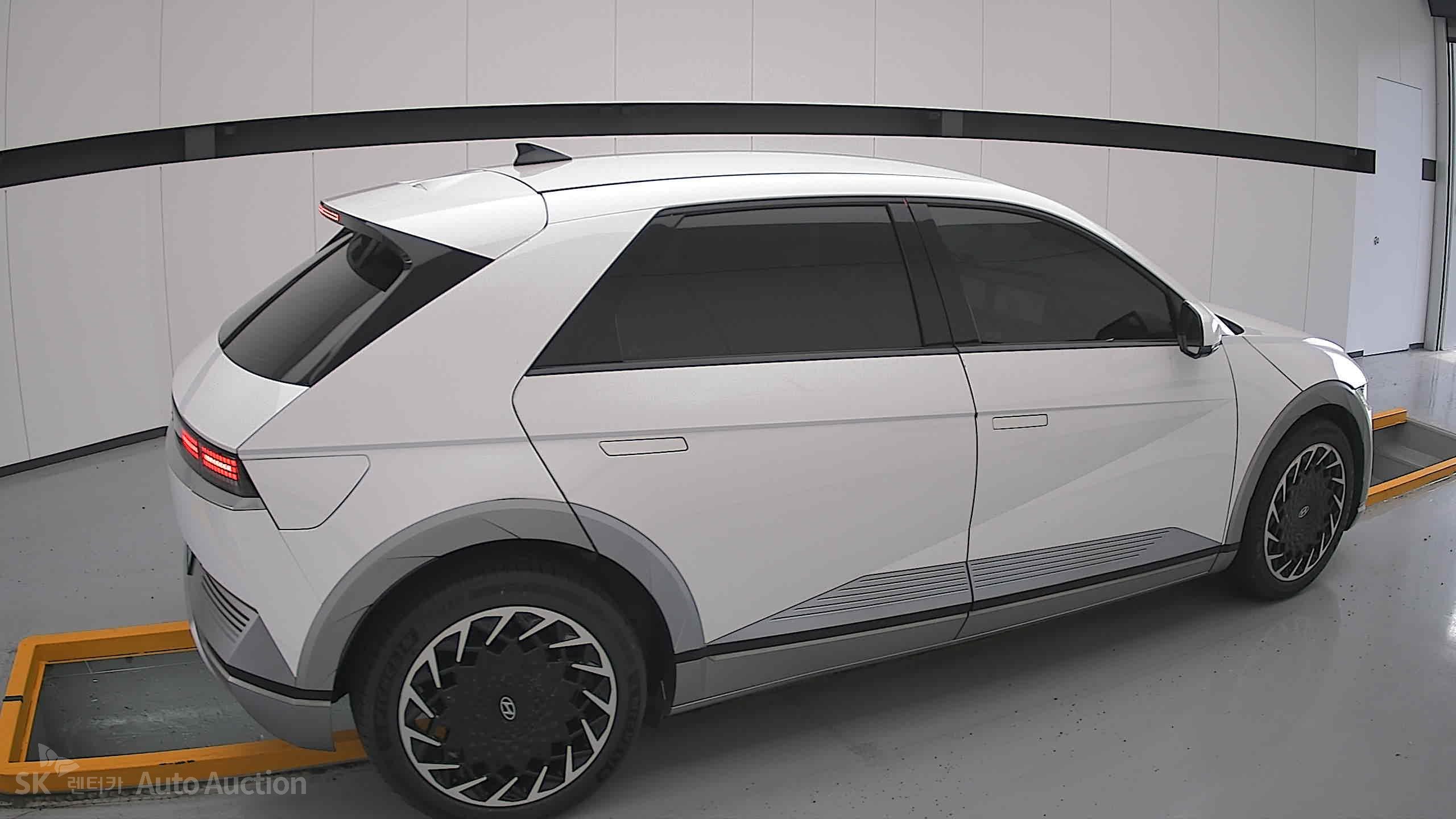 2022 - hyundai ioniq