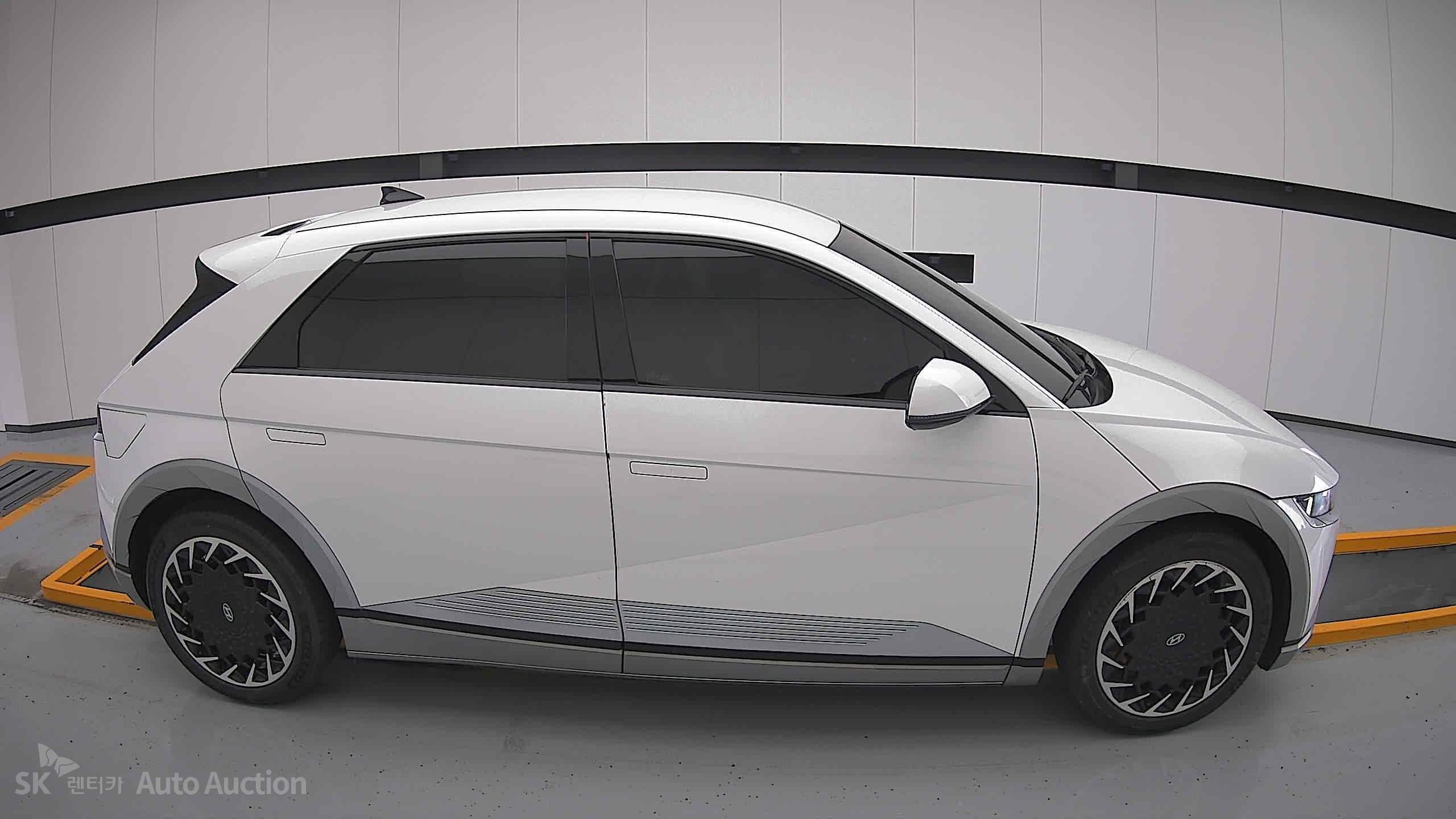 2022 - hyundai ioniq