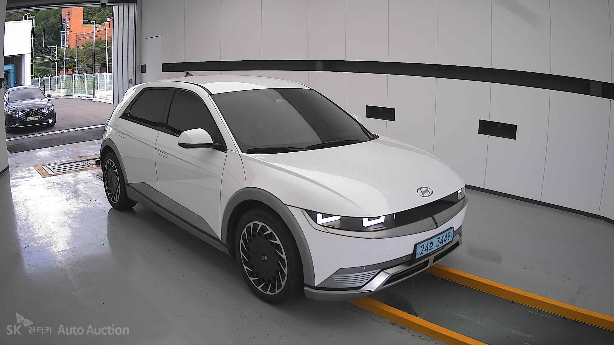 2022 - hyundai ioniq