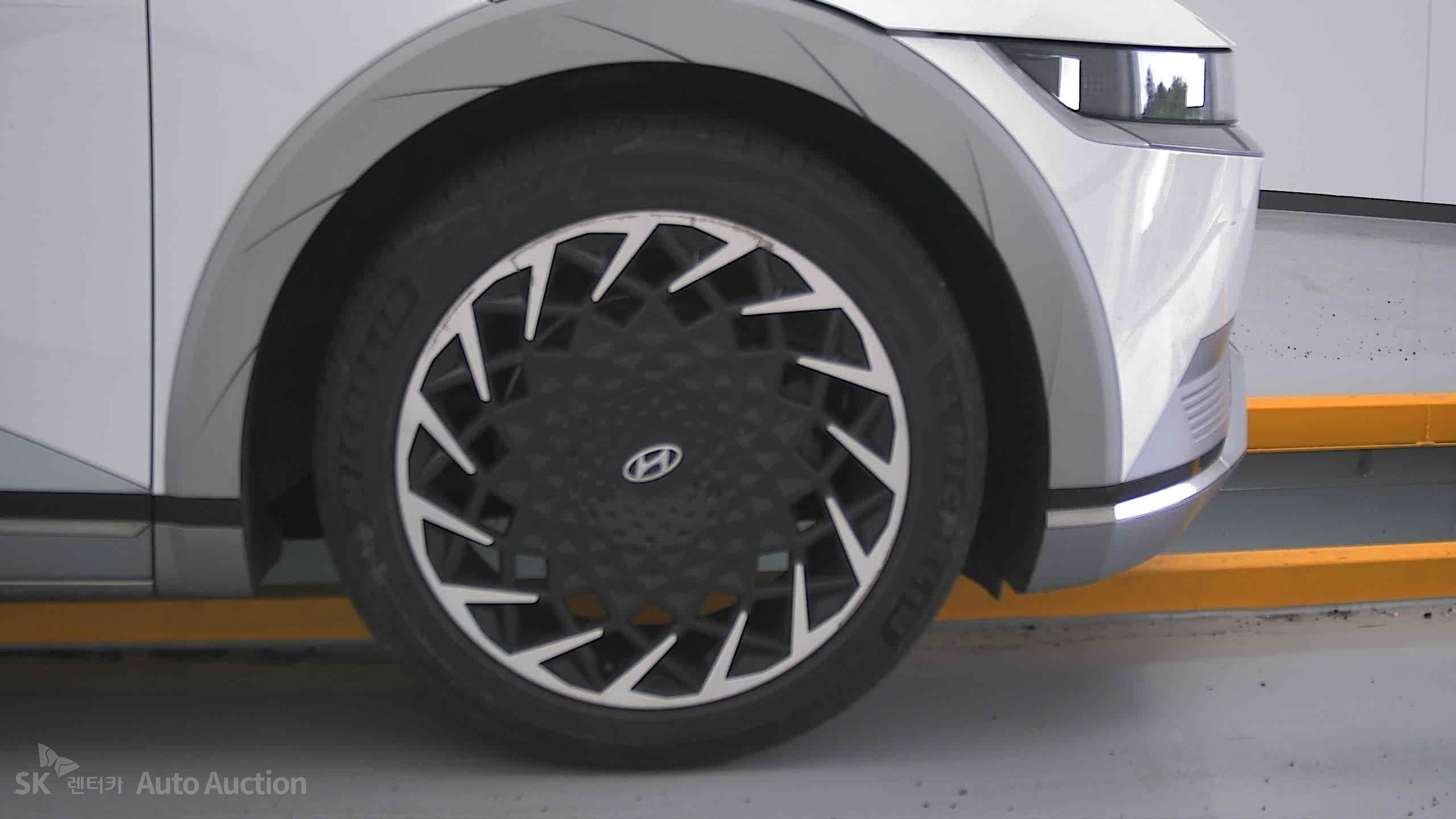2022 - hyundai ioniq