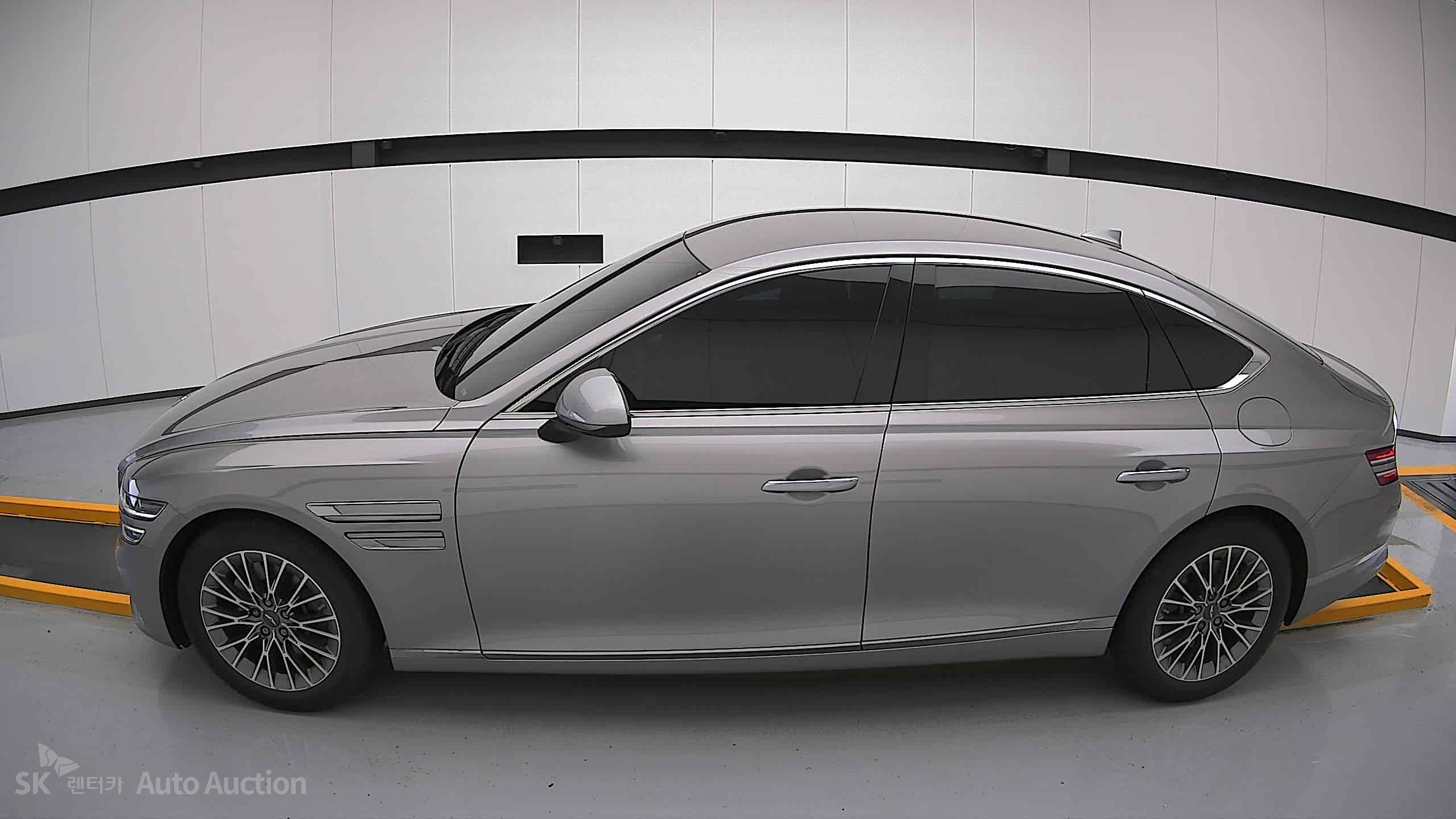 2022 - genesis g80