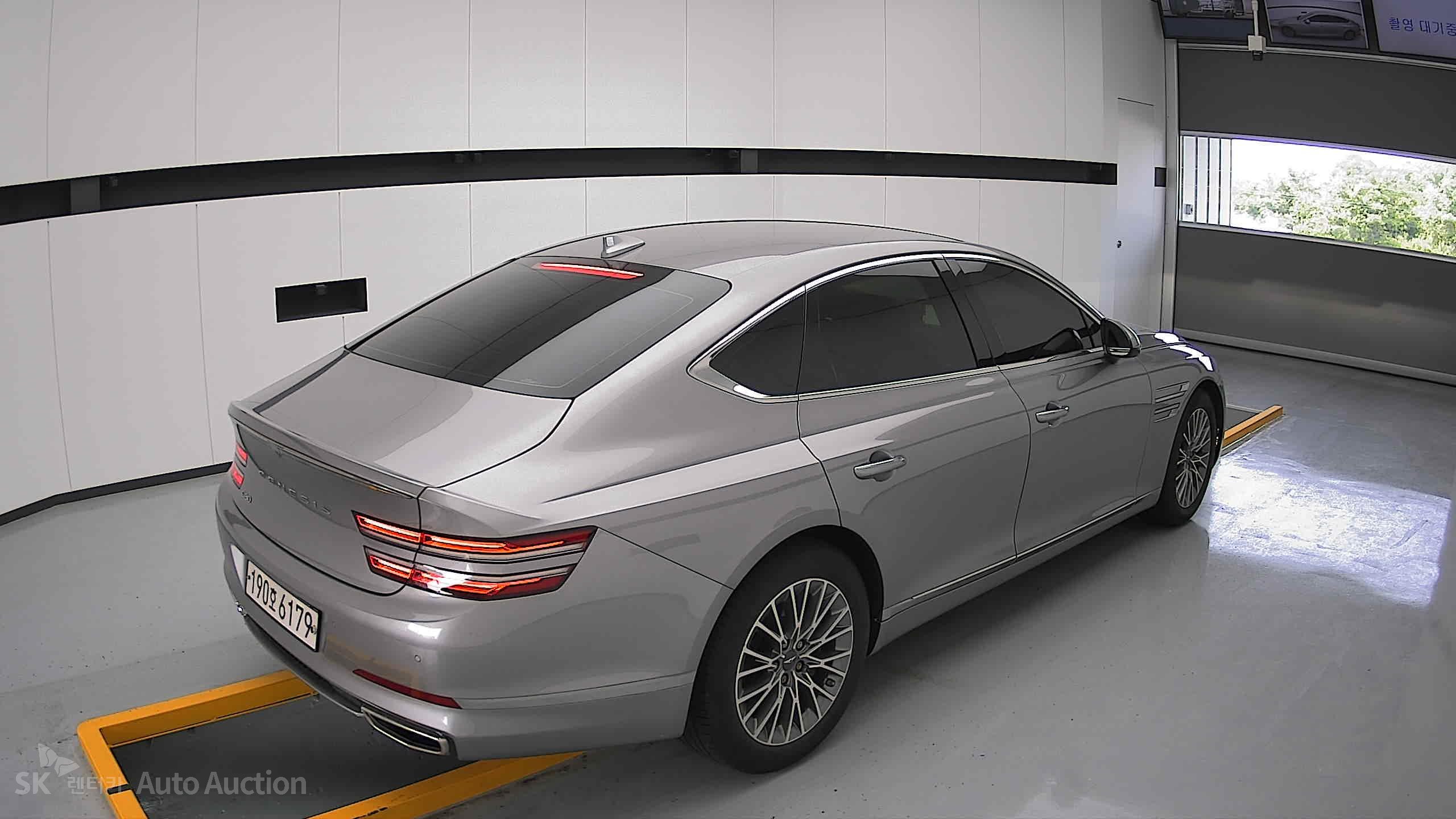 2022 - genesis g80