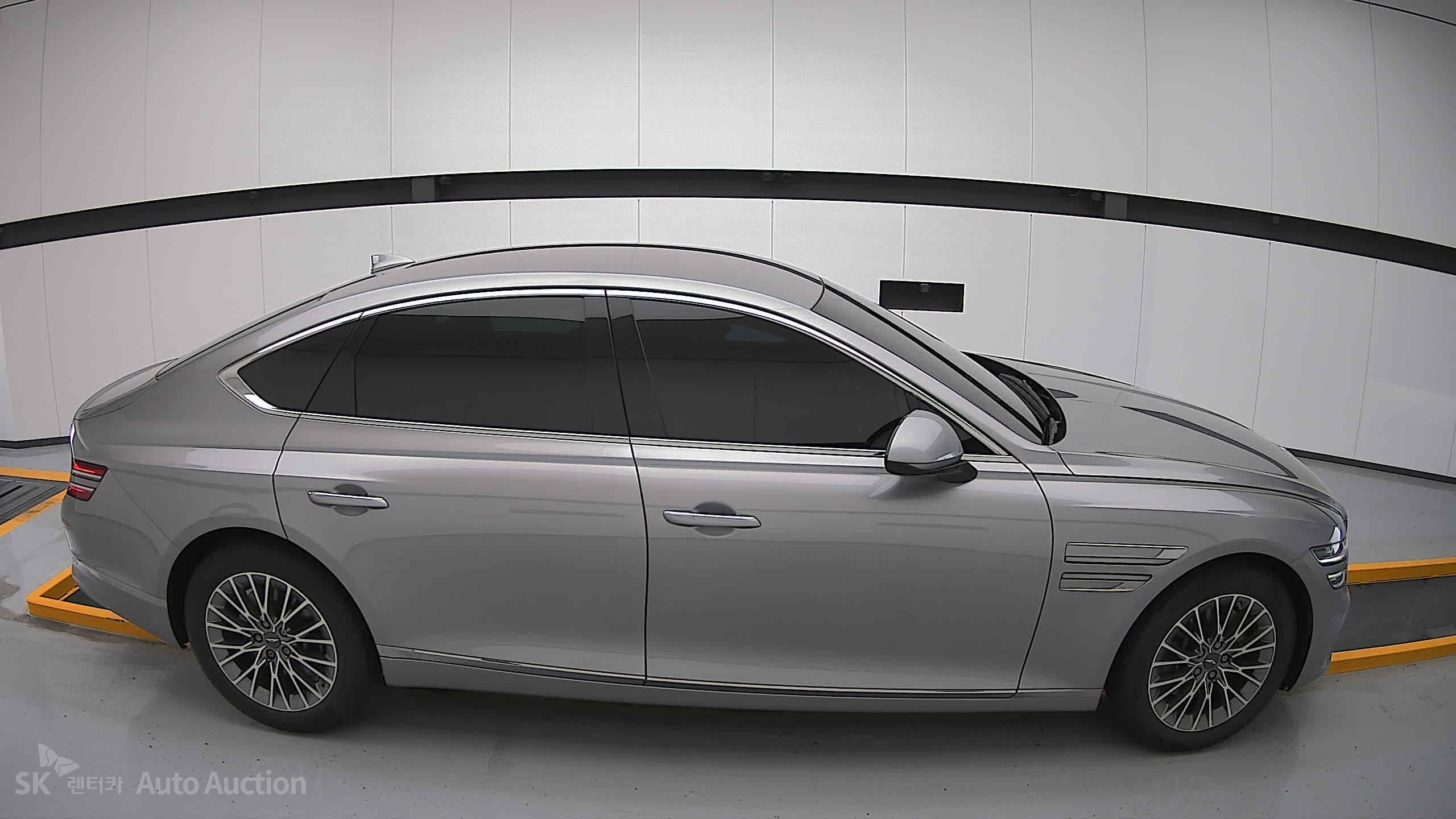 2022 - genesis g80