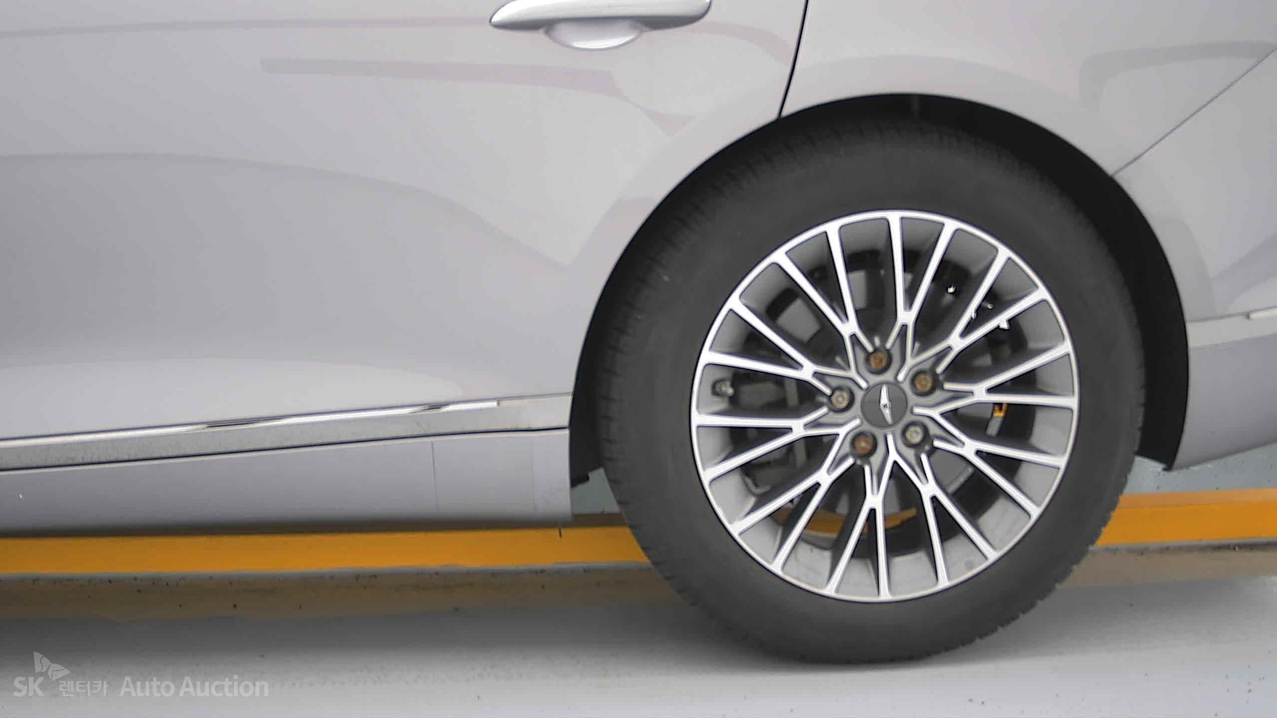 2022 - genesis g80