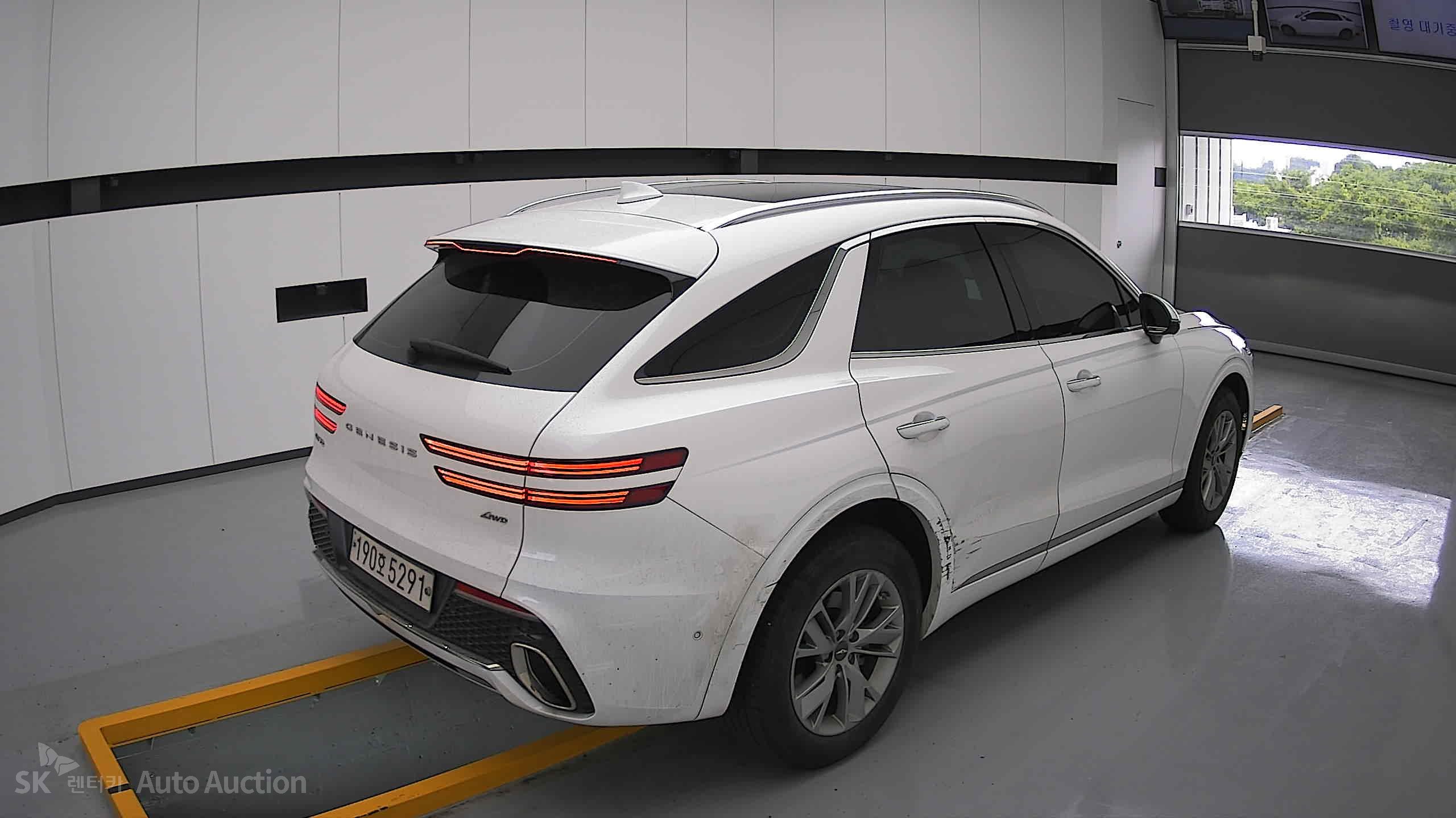 2022 - genesis gv70