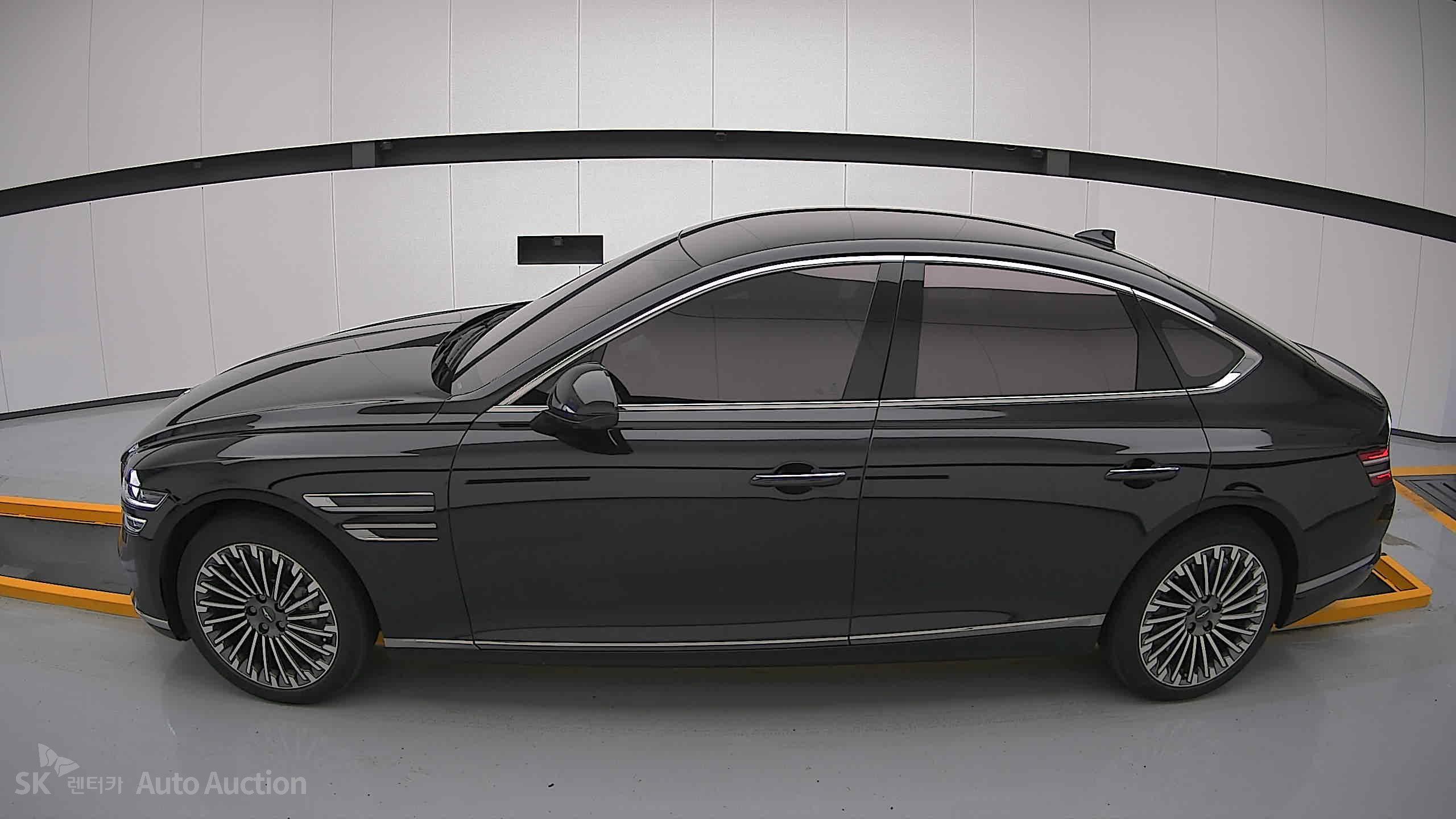 2022 - genesis eg80