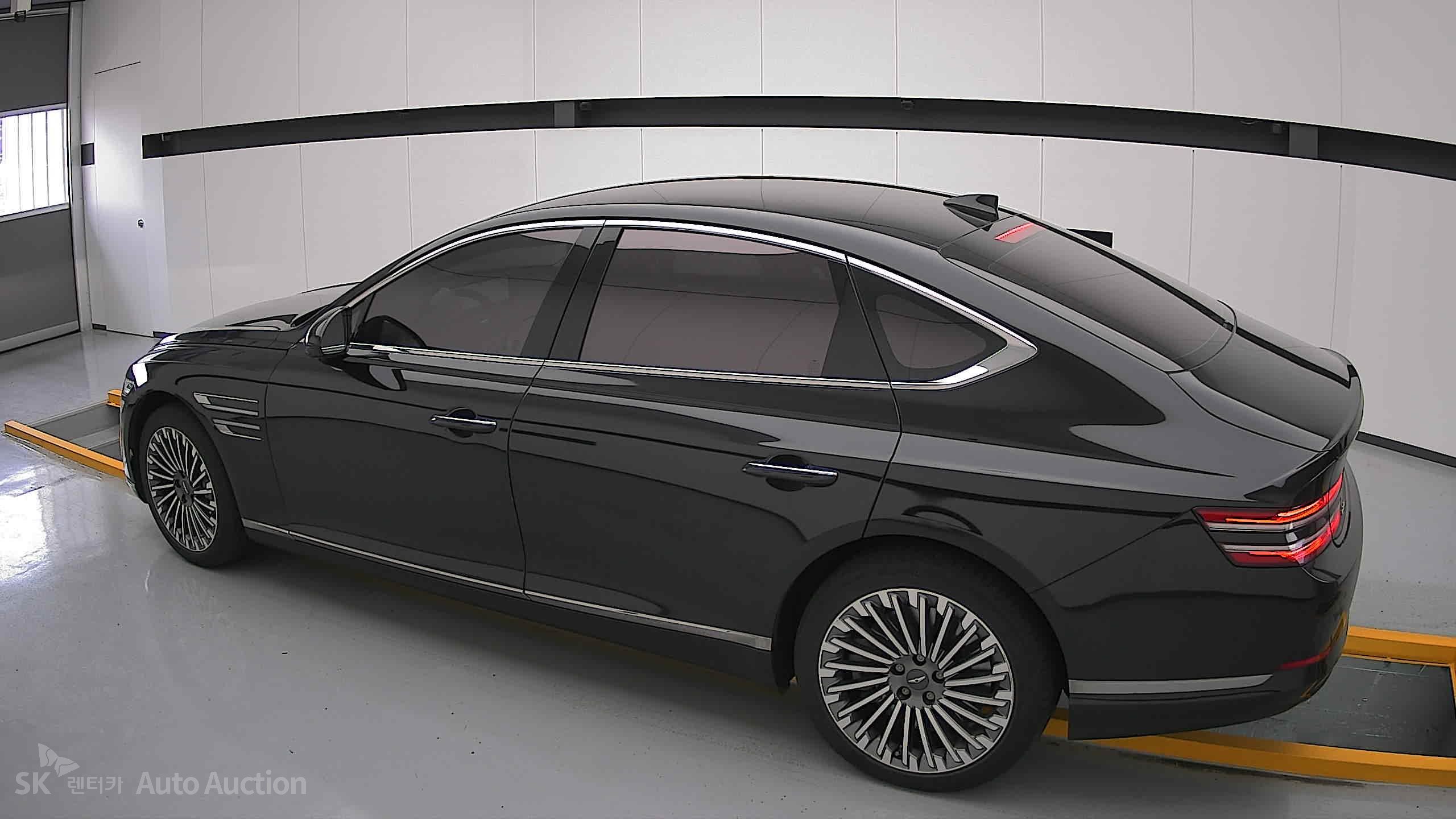 2022 - genesis eg80