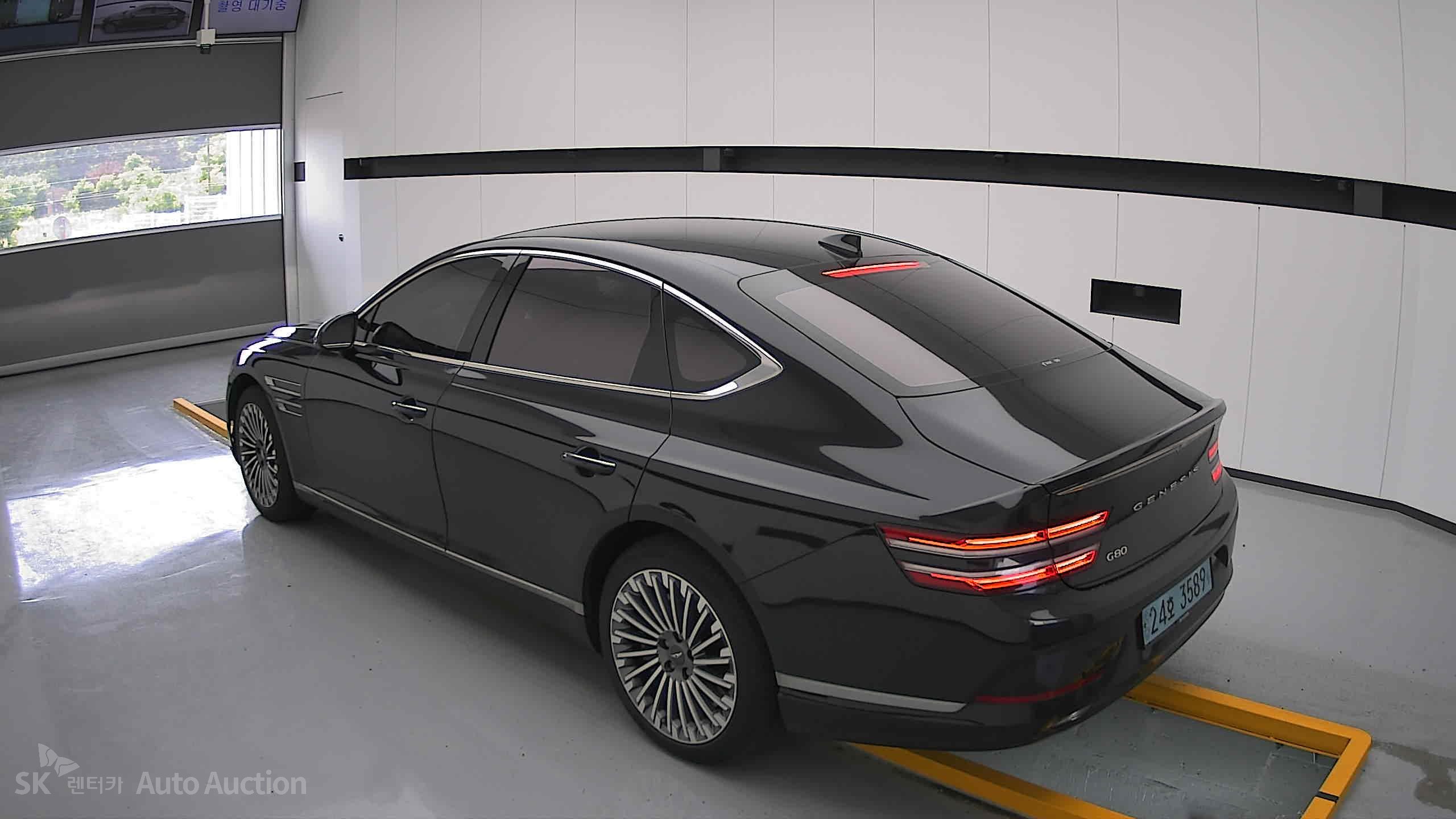 2022 - genesis eg80