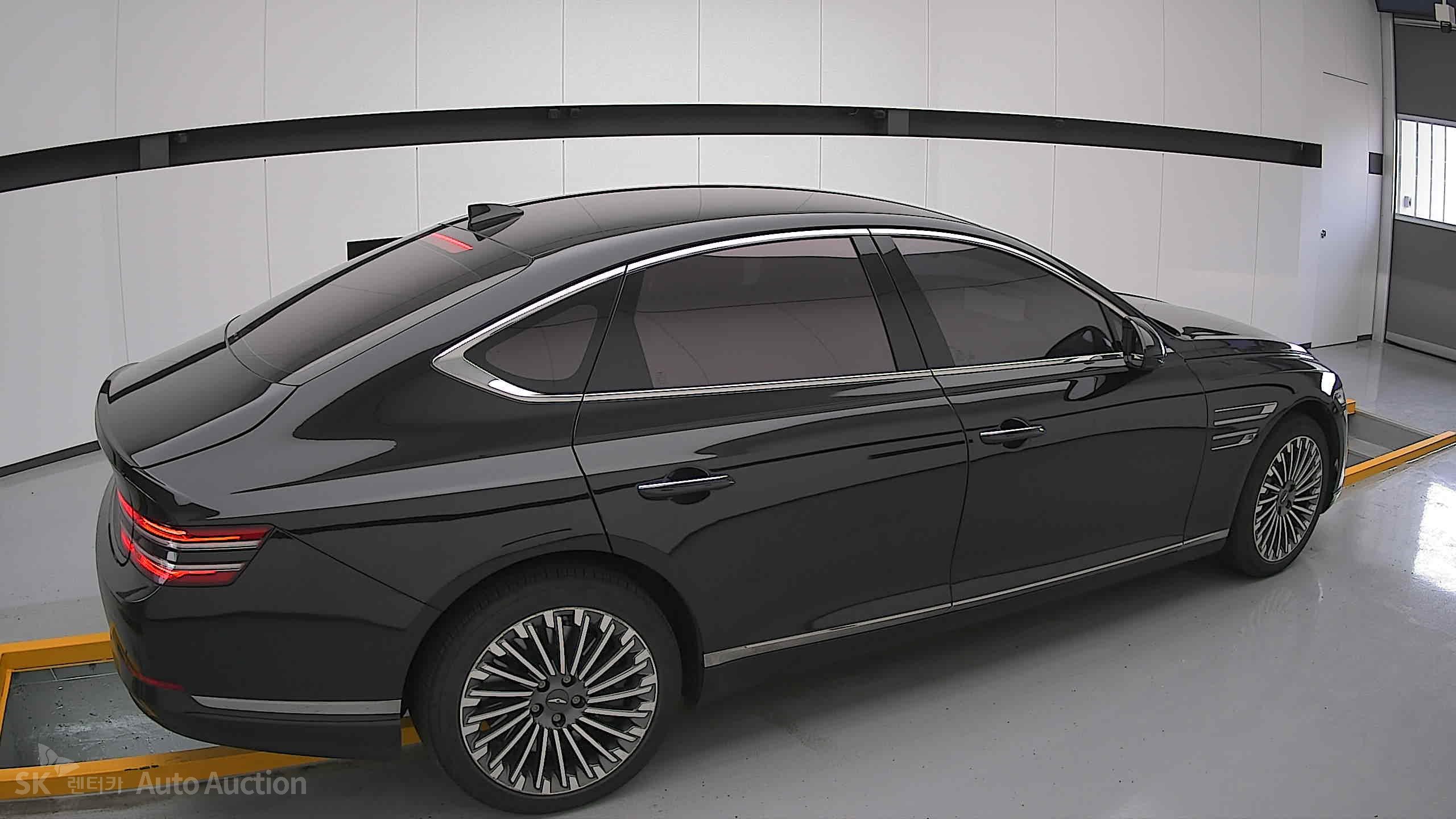 2022 - genesis eg80
