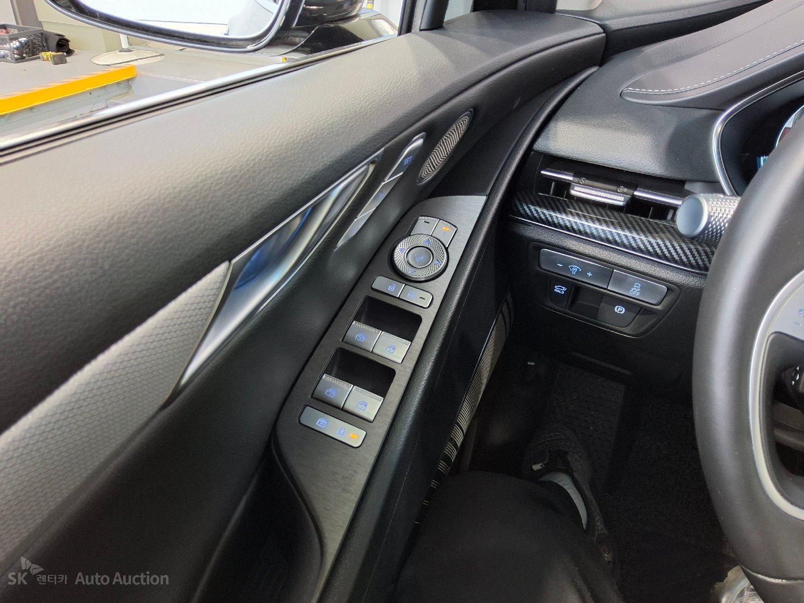 2022 - genesis eg80