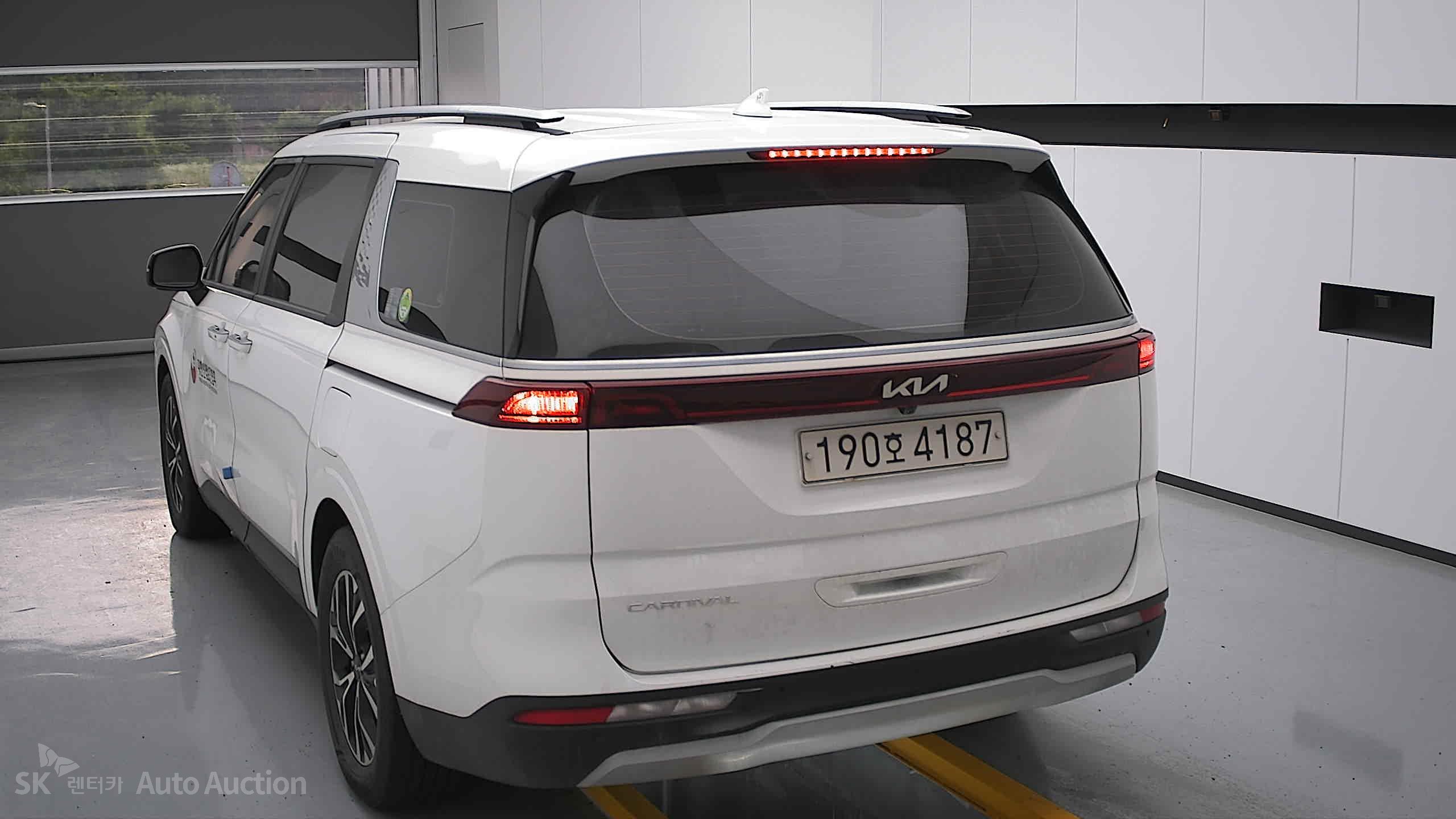 2022 - kia carnival