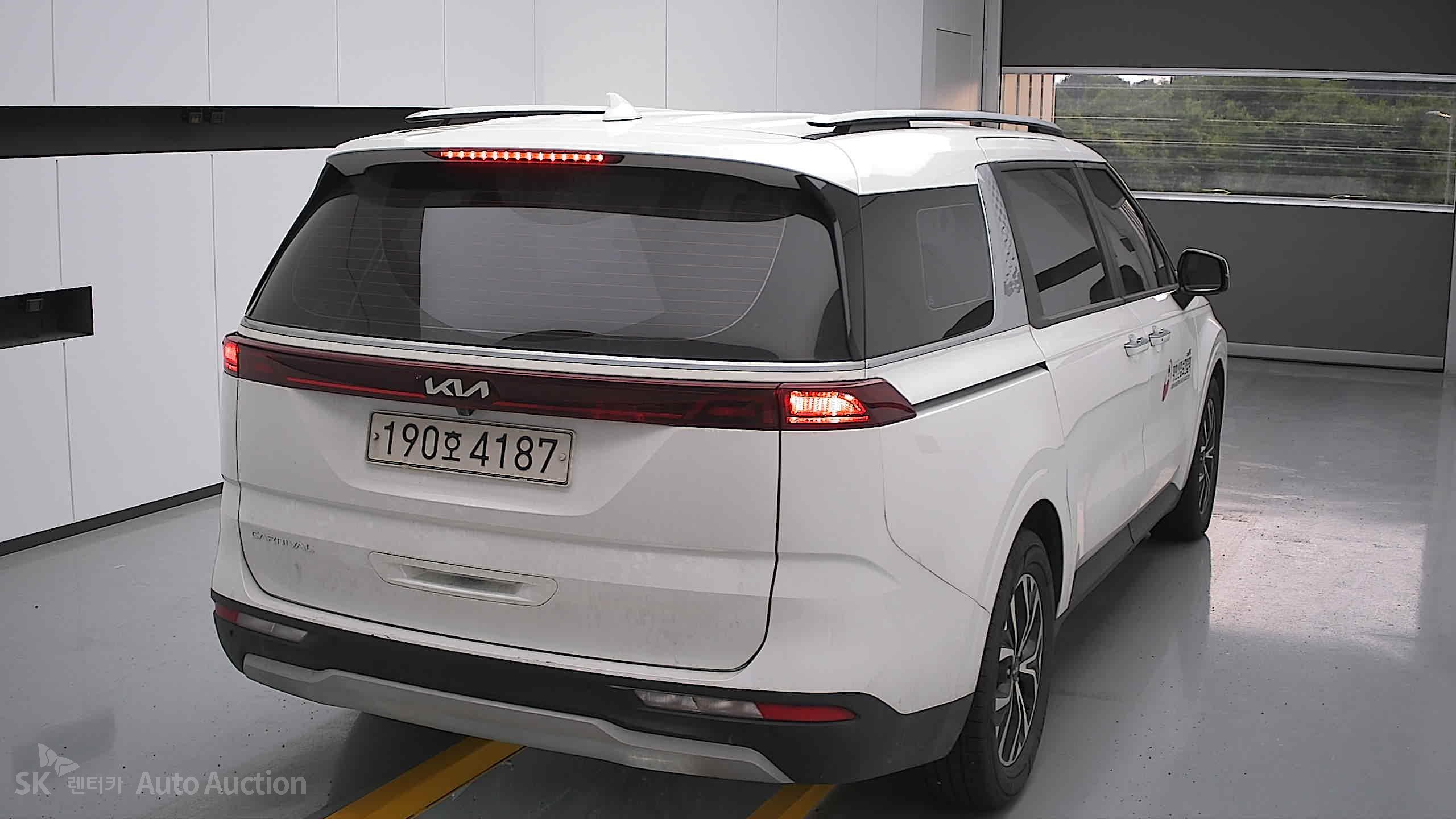2022 - kia carnival
