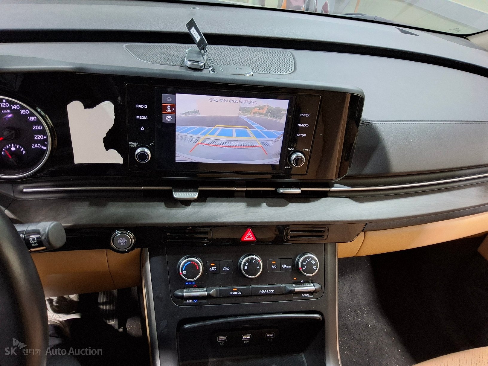 2022 - kia carnival