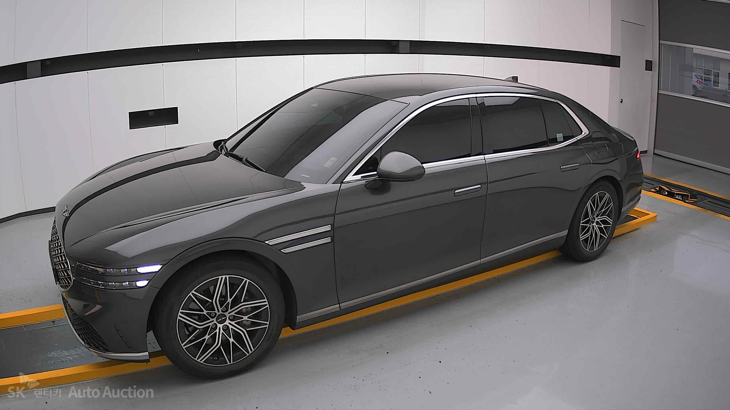 2022 - genesis g90