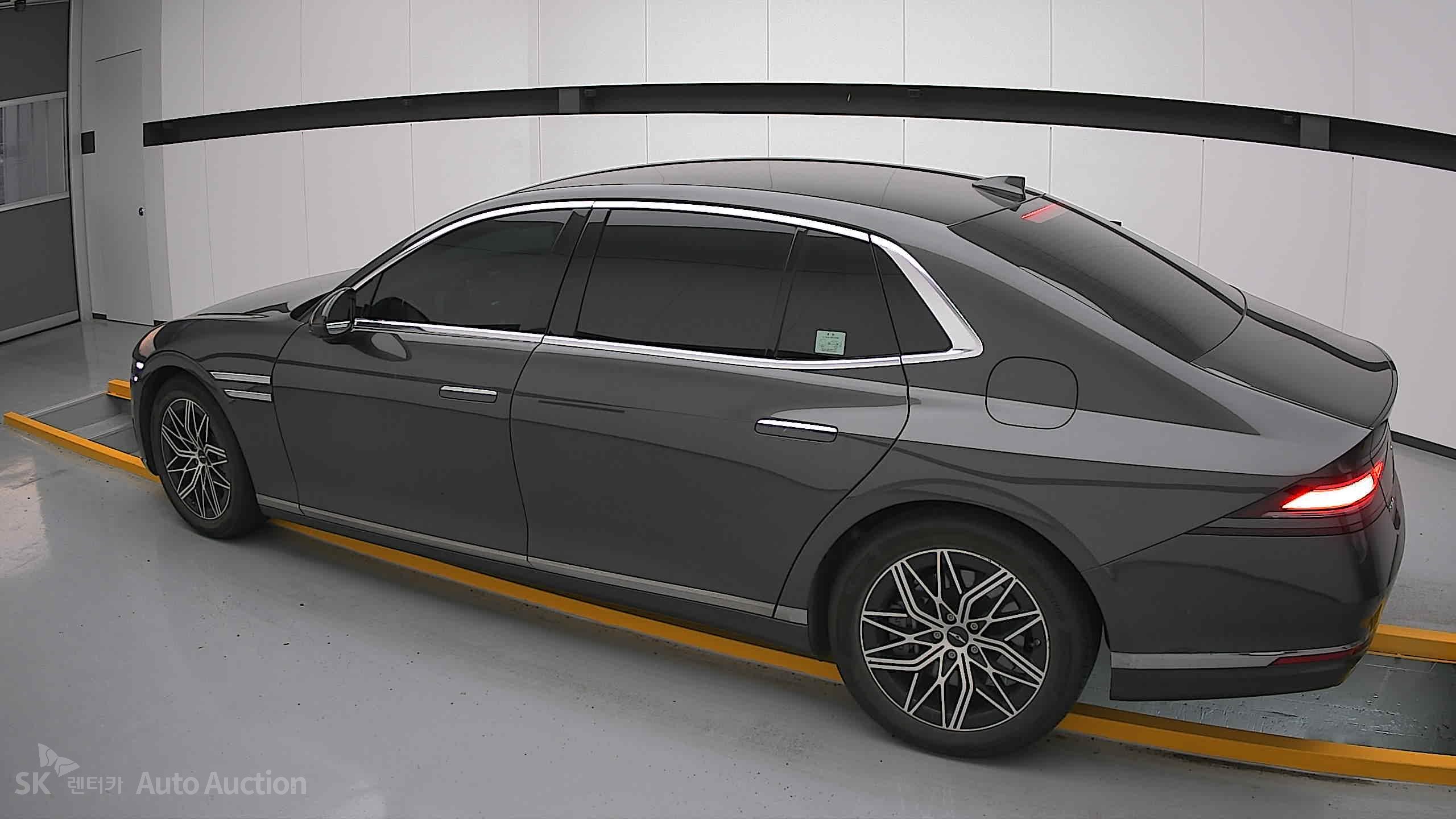 2022 - genesis g90
