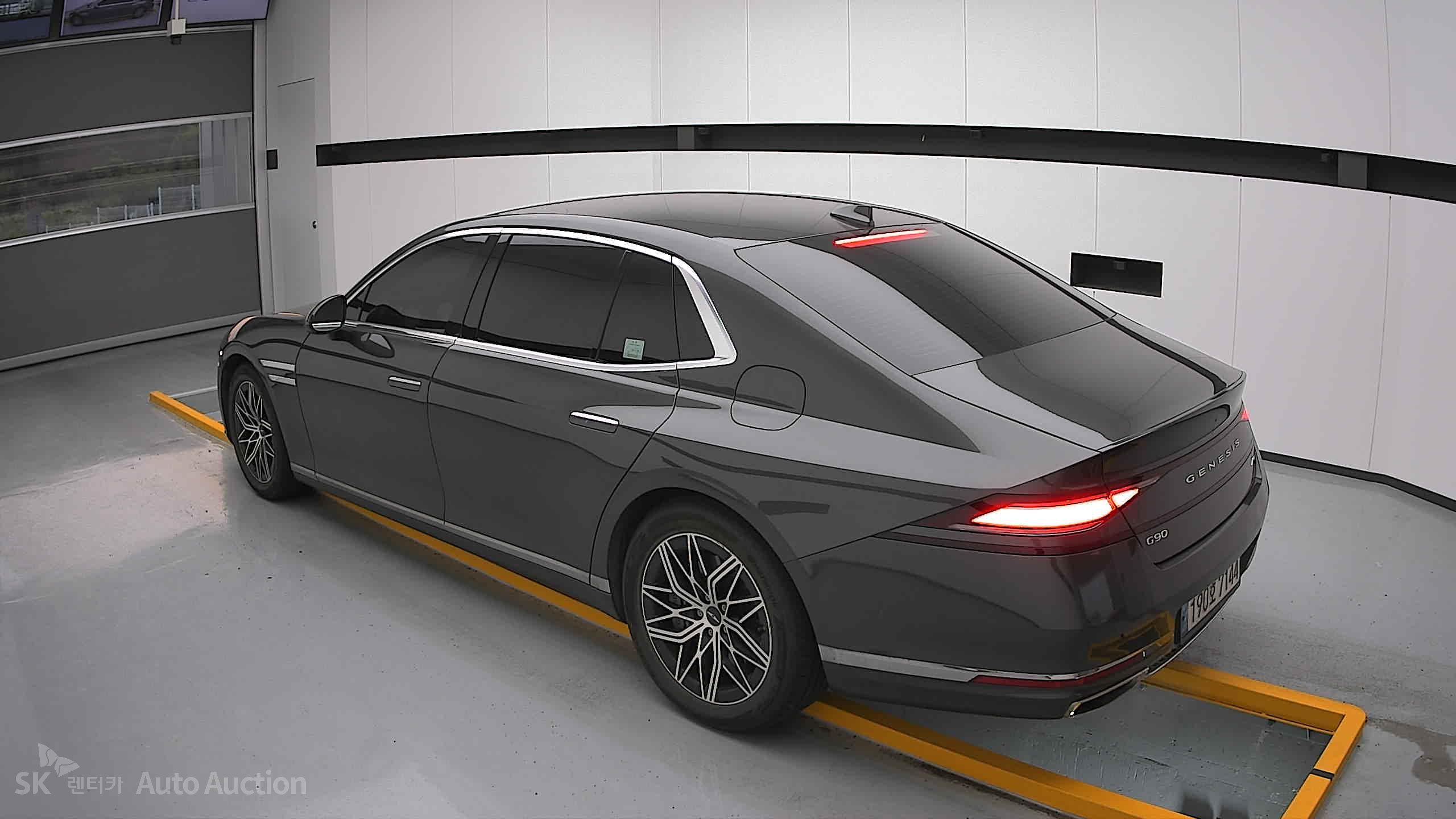 2022 - genesis g90