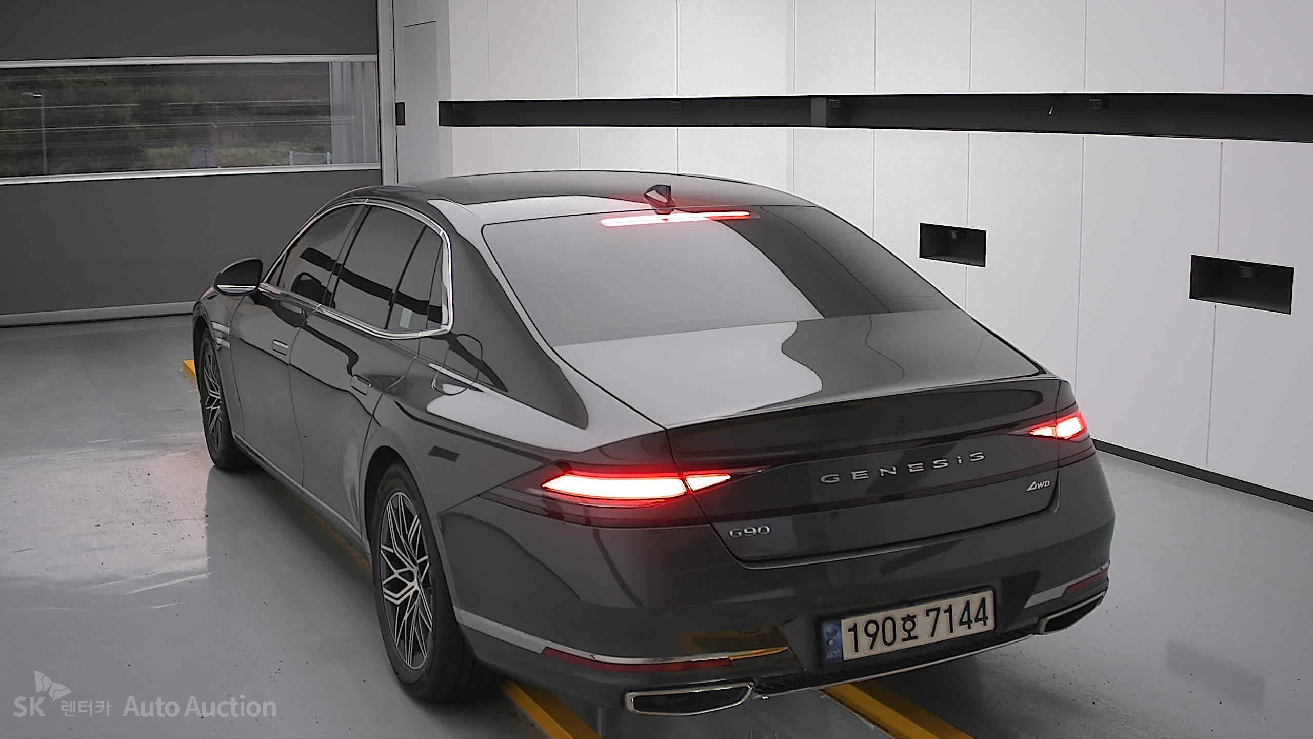 2022 - genesis g90