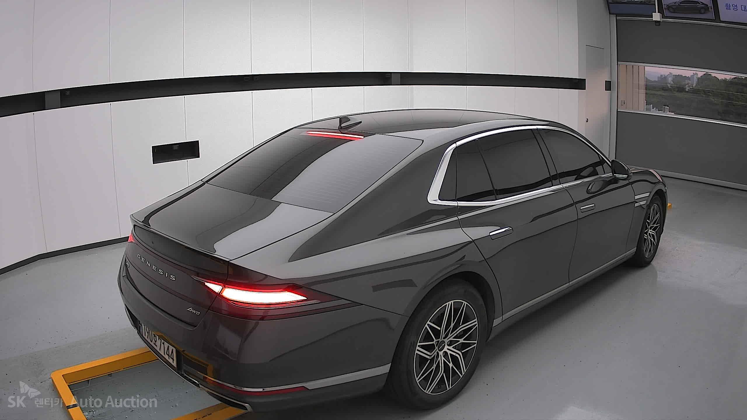 2022 - genesis g90
