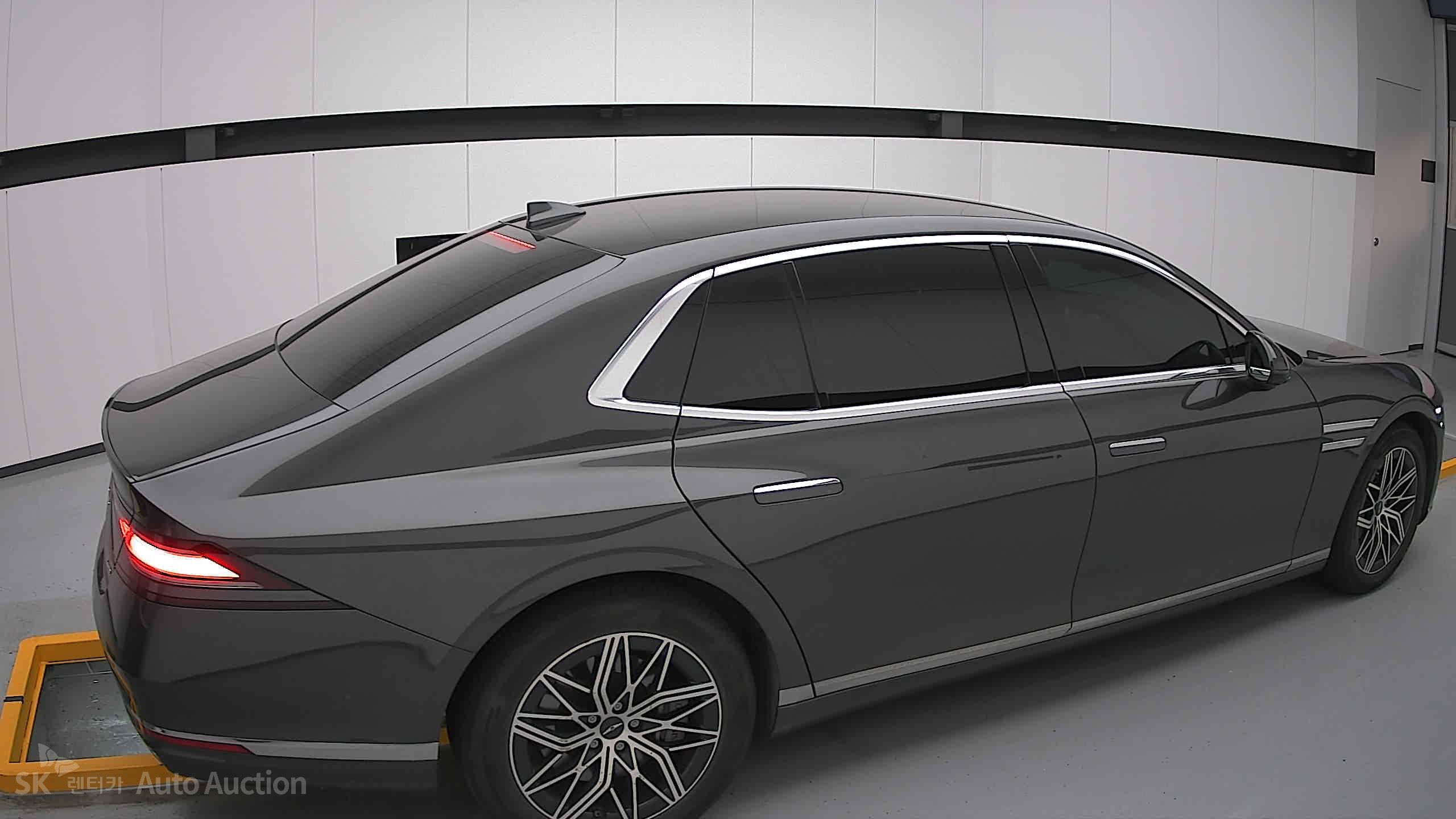2022 - genesis g90