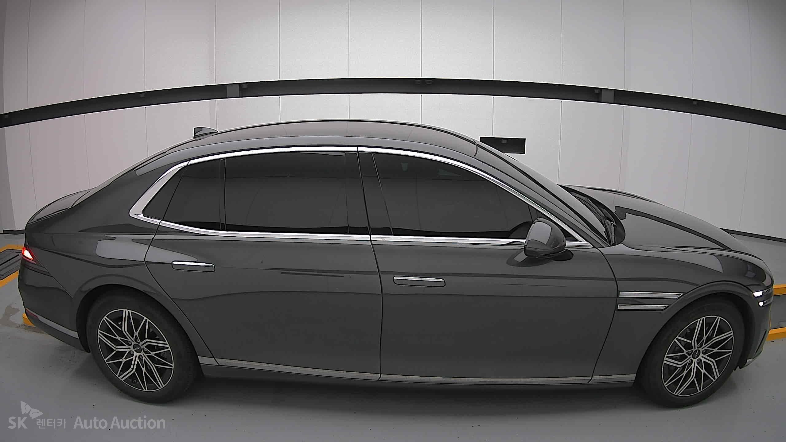 2022 - genesis g90