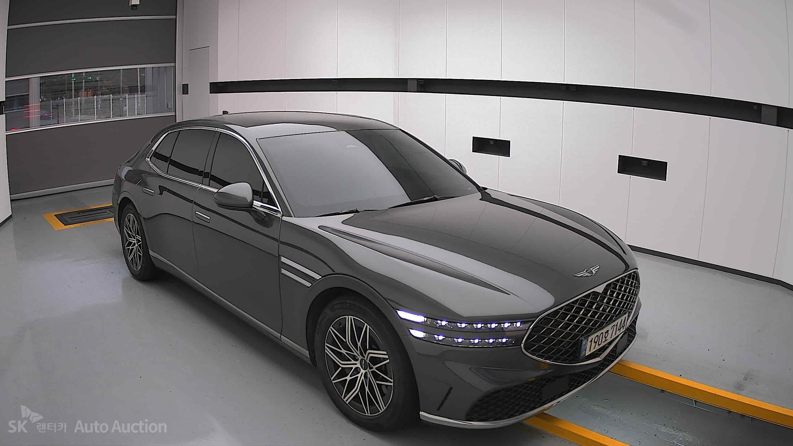 2022 - genesis g90