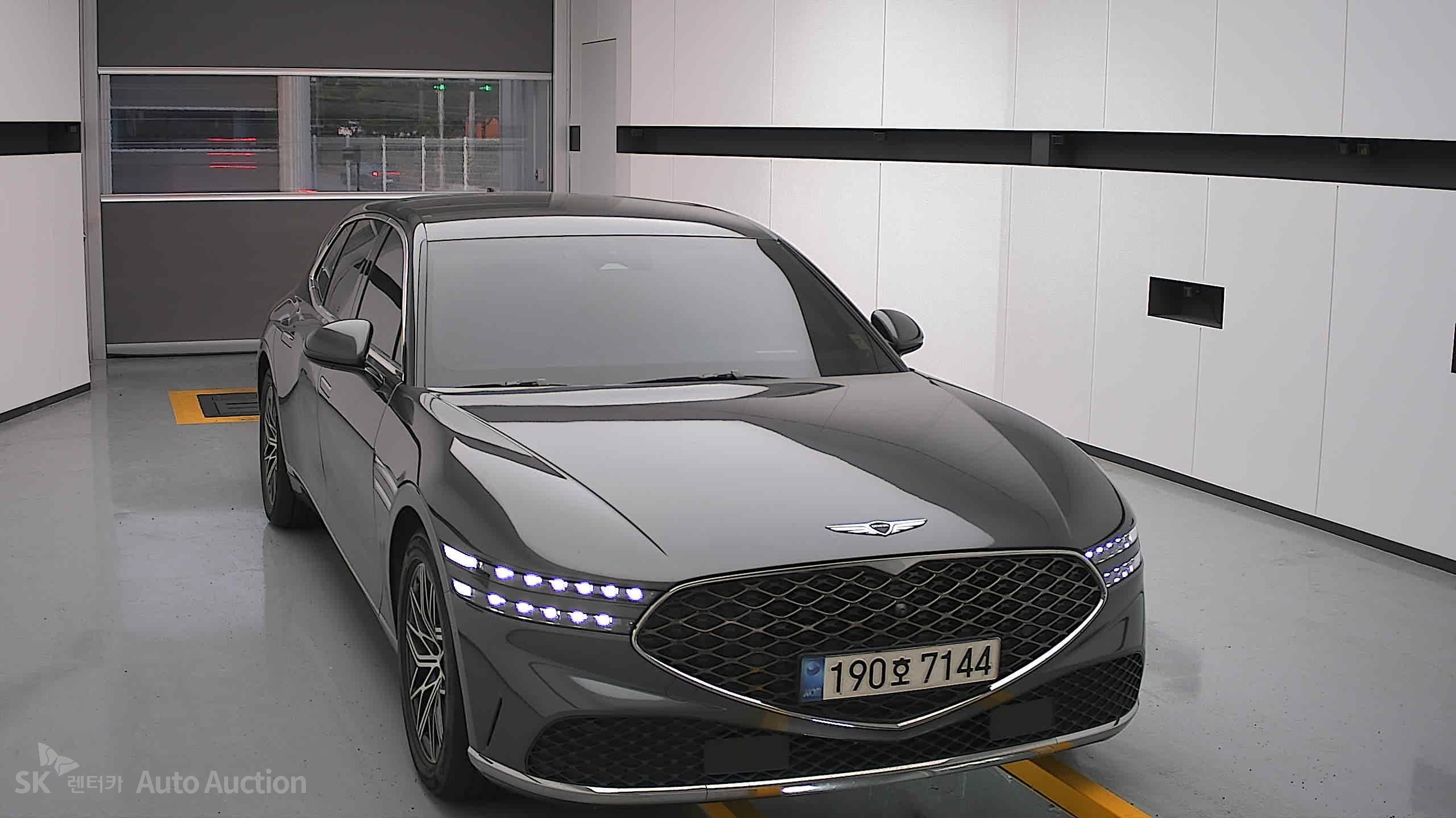 2022 - genesis g90