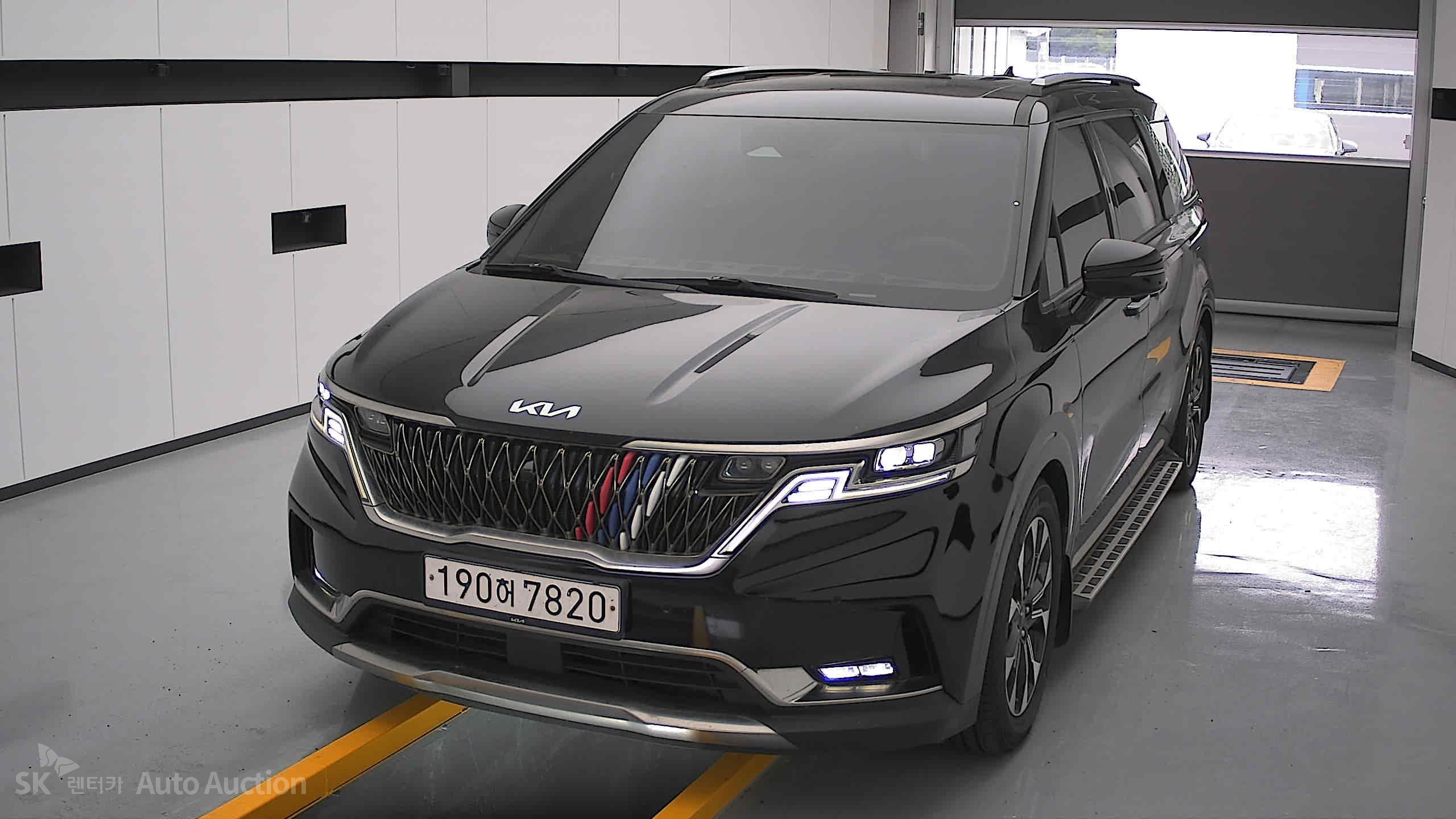 2022 - kia carnival