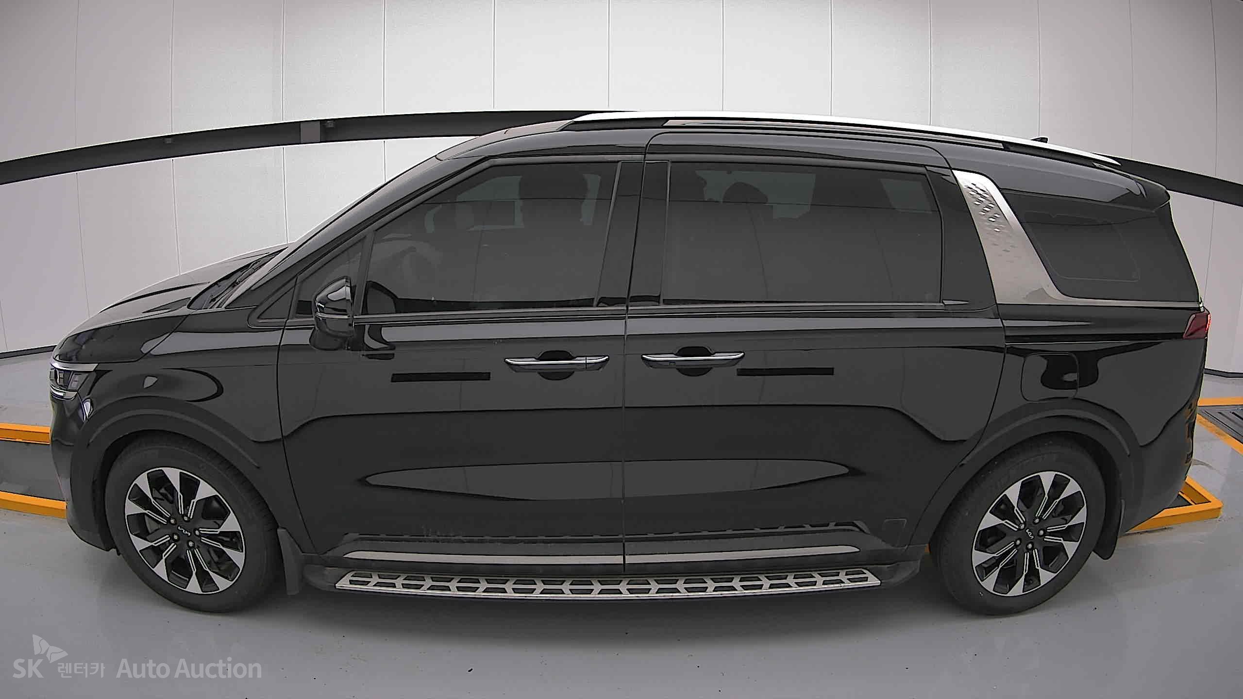 2022 - kia carnival