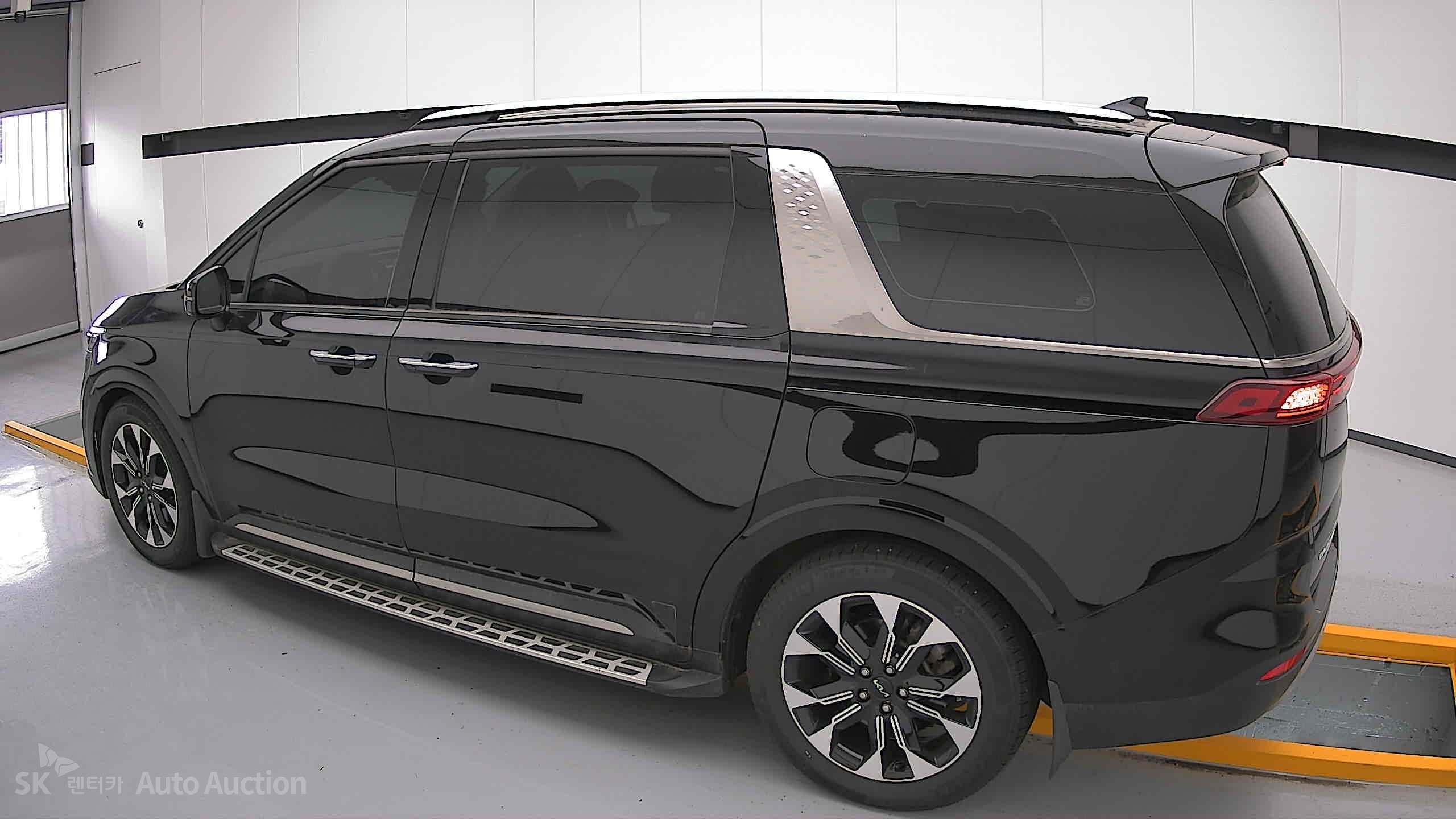 2022 - kia carnival