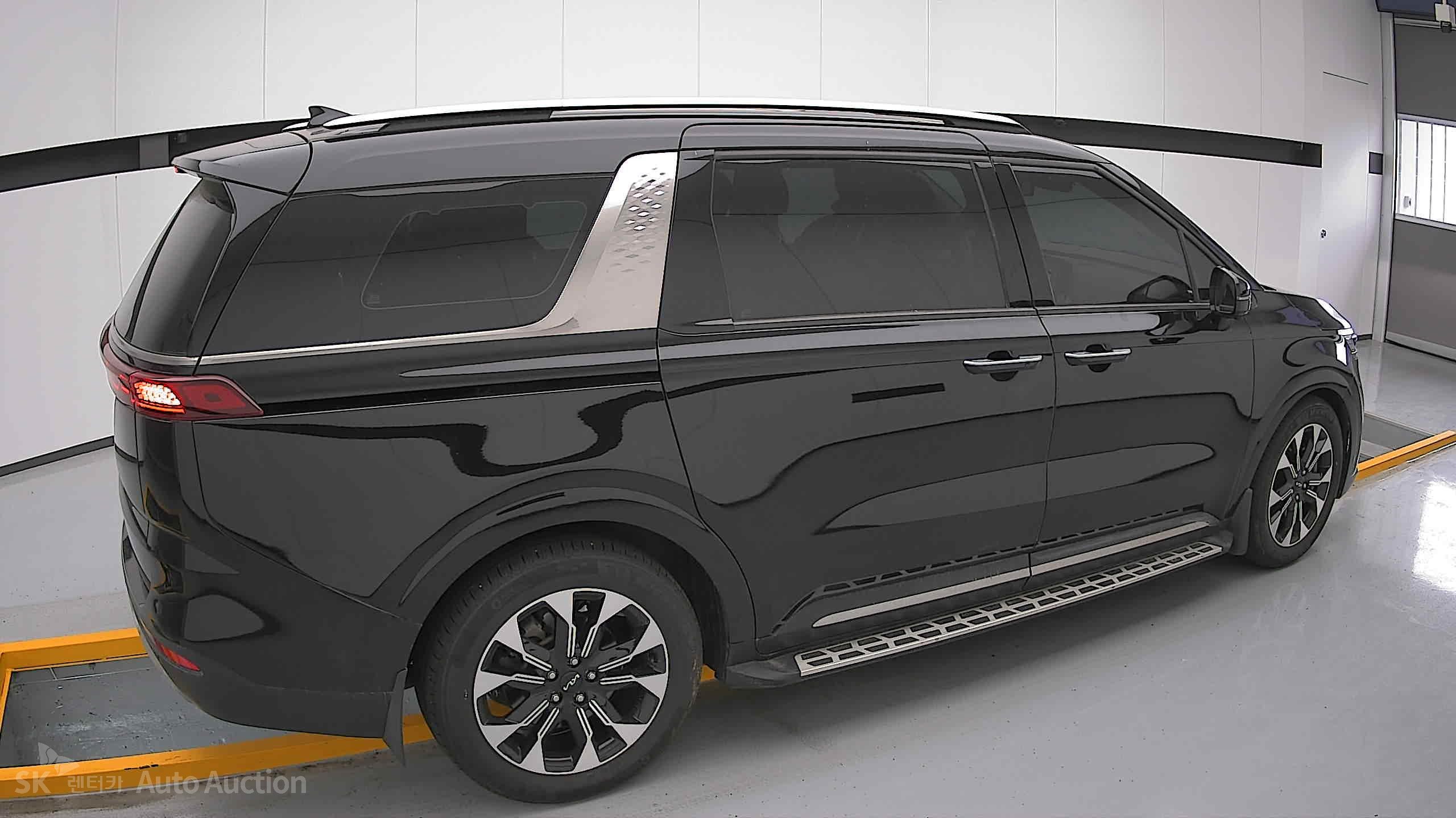 2022 - kia carnival