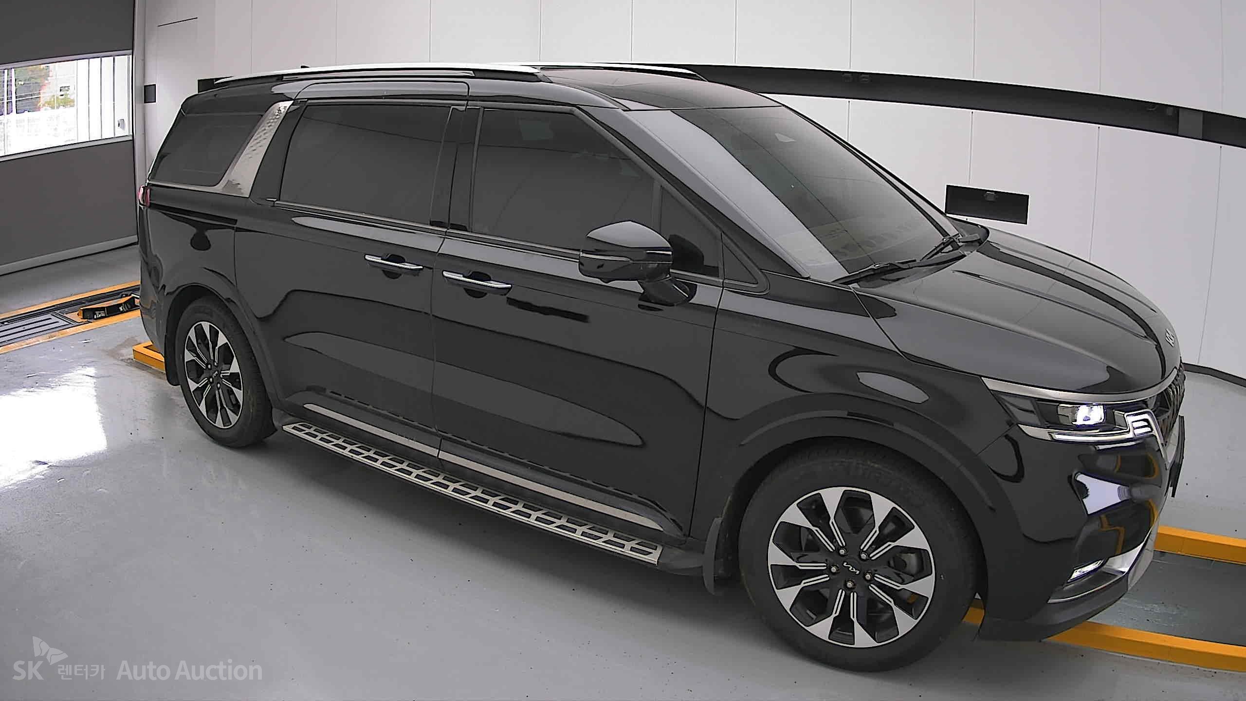 2022 - kia carnival