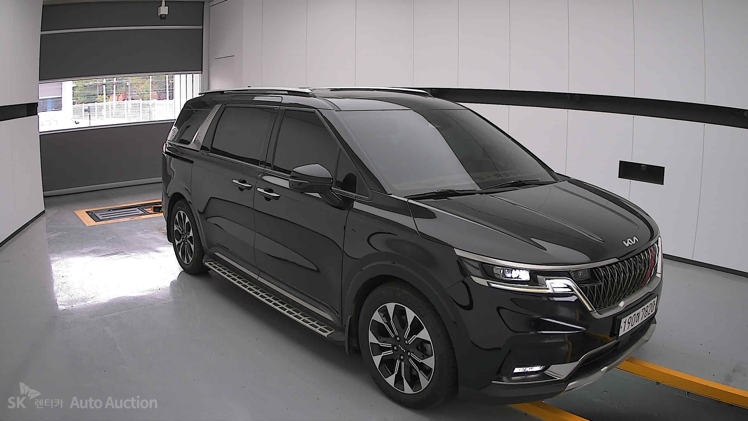 2022 - kia carnival