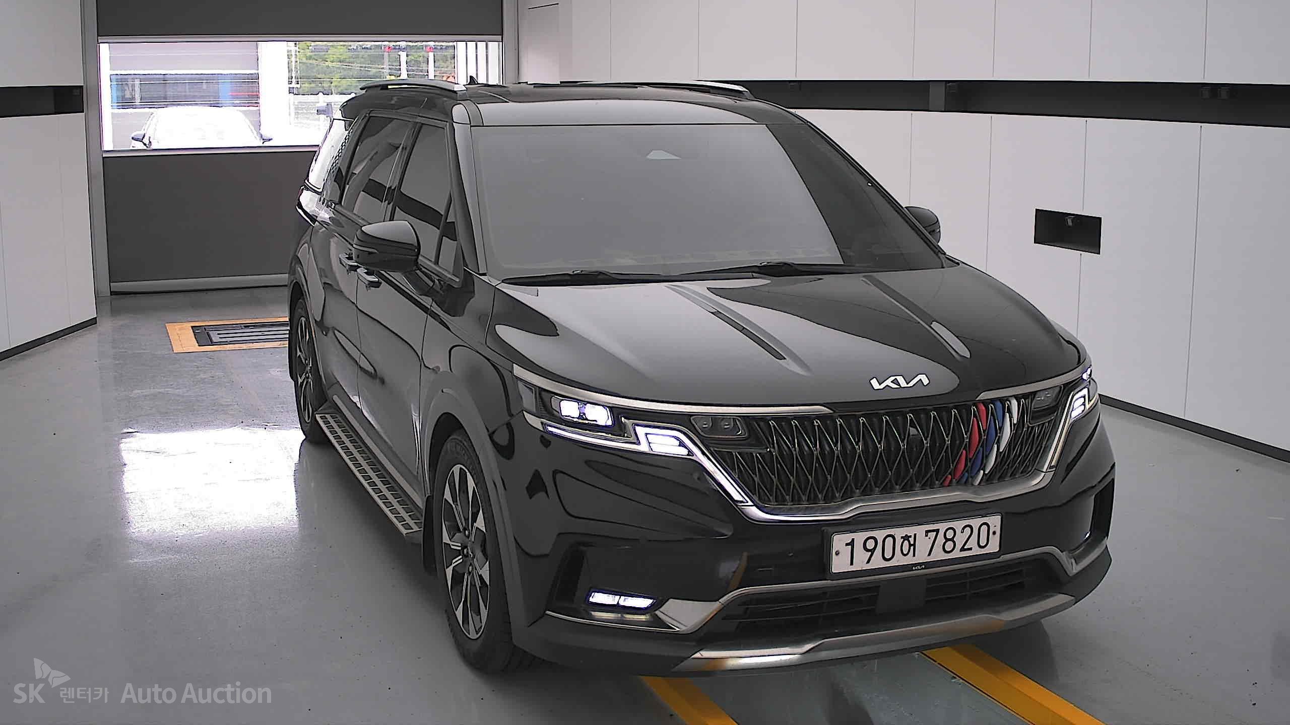 2022 - kia carnival