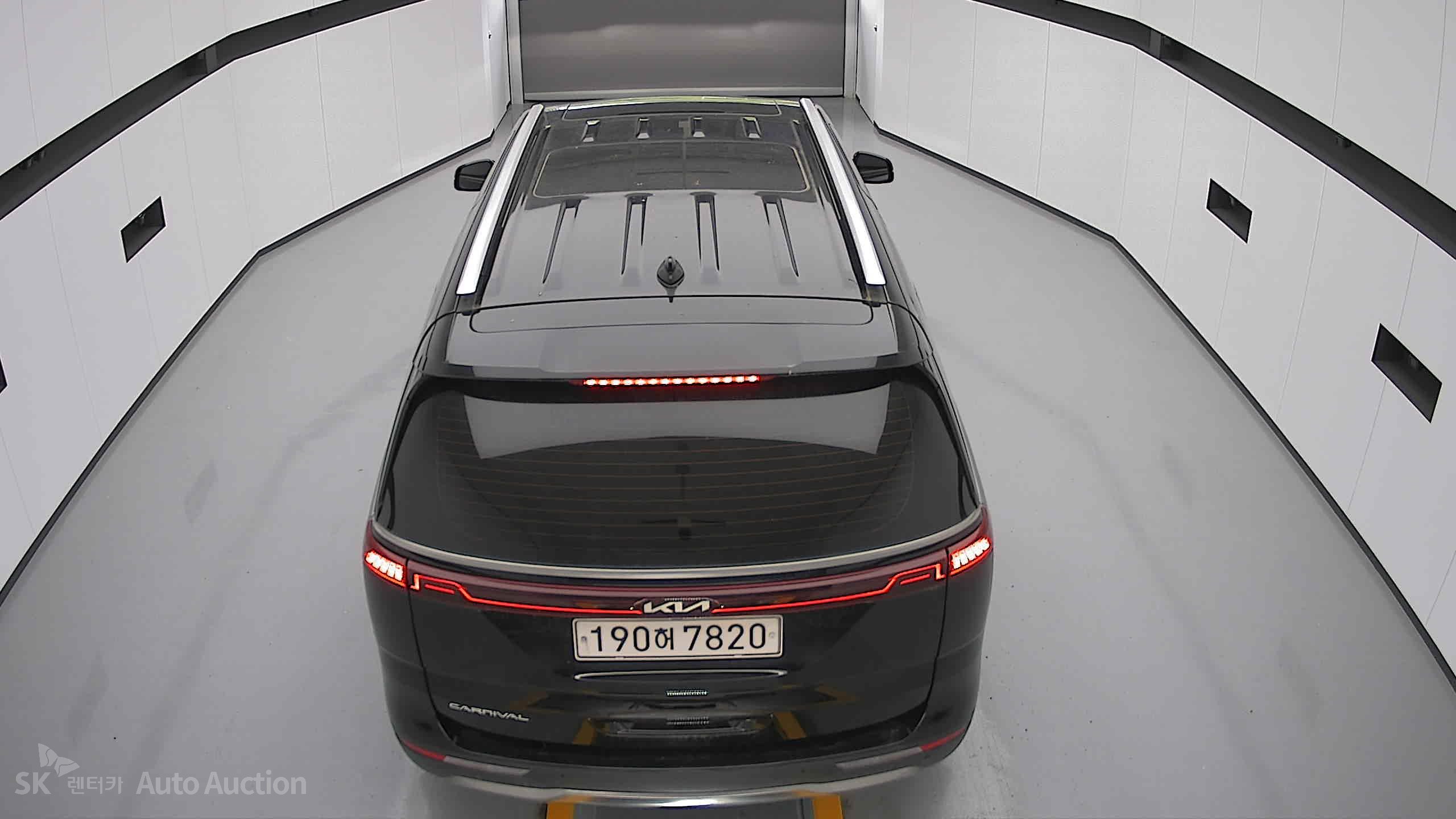 2022 - kia carnival