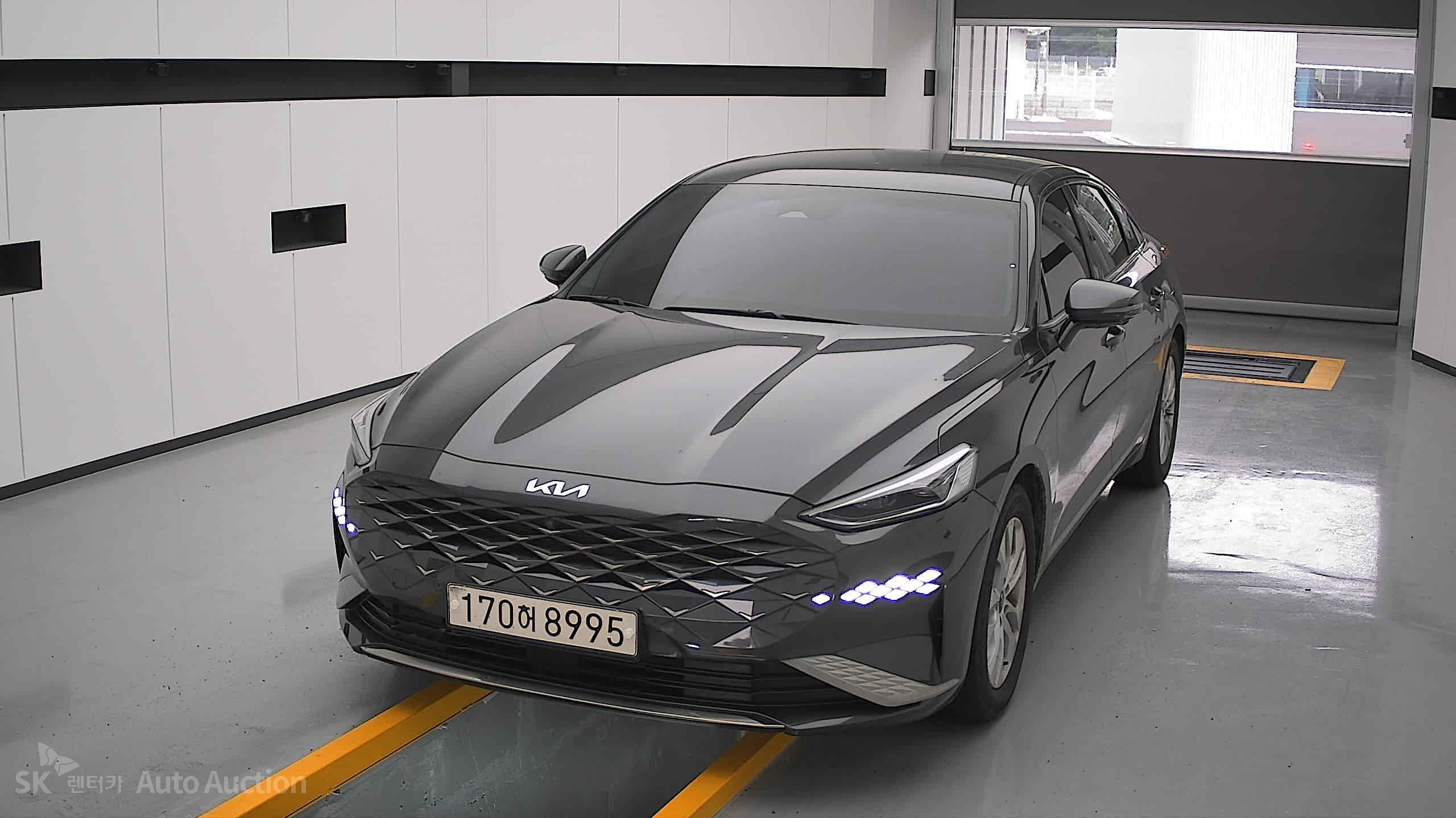 2022 - kia k8
