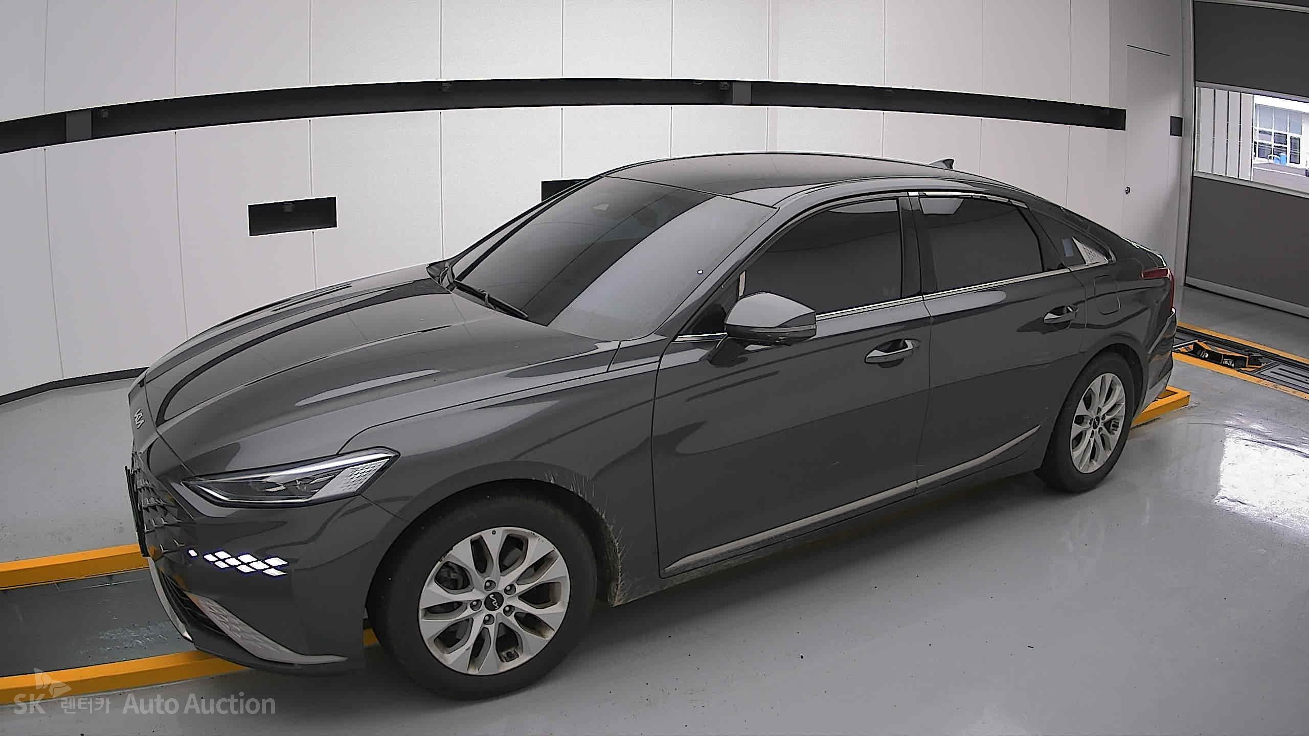 2022 - kia k8