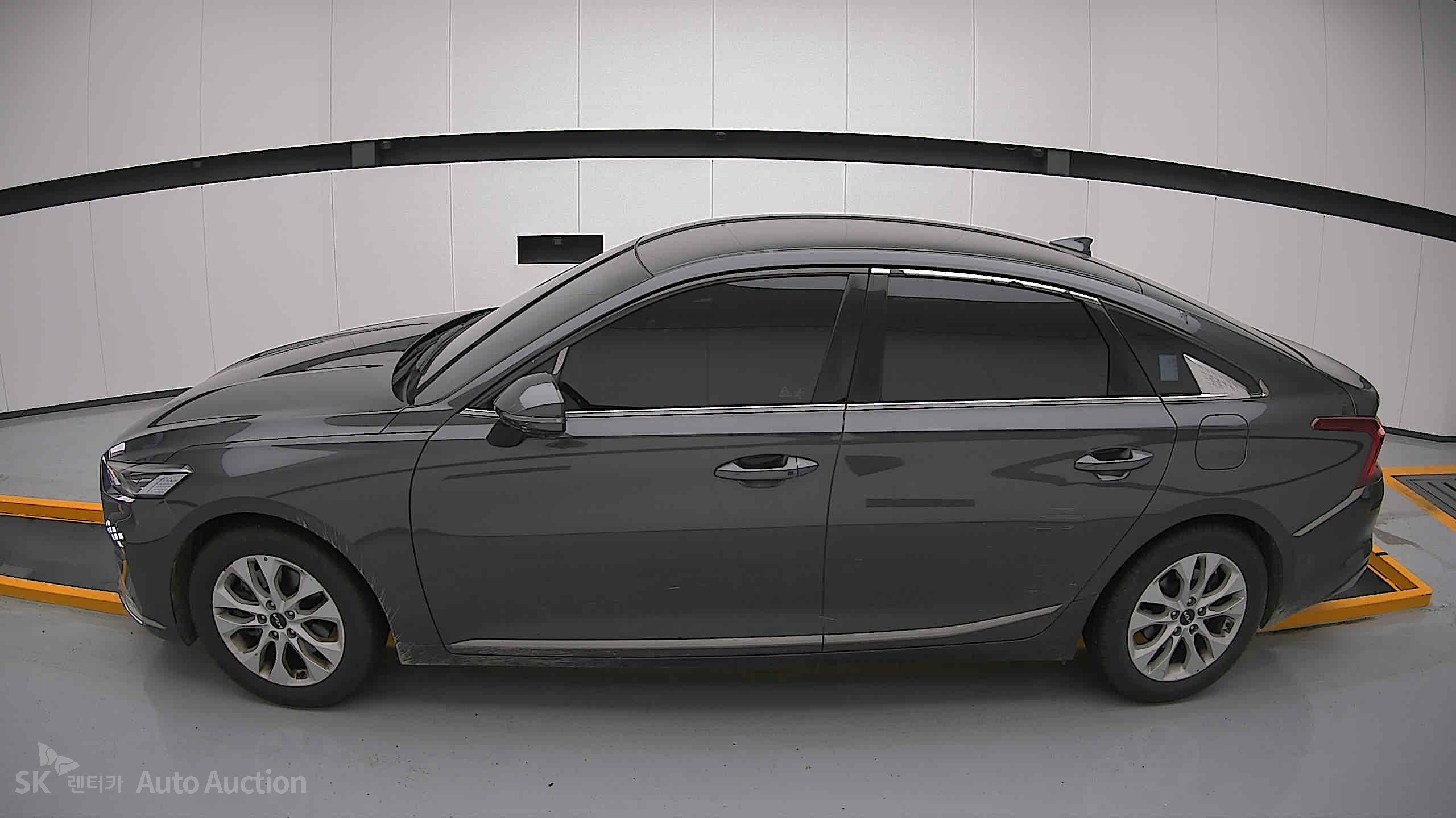 2022 - kia k8