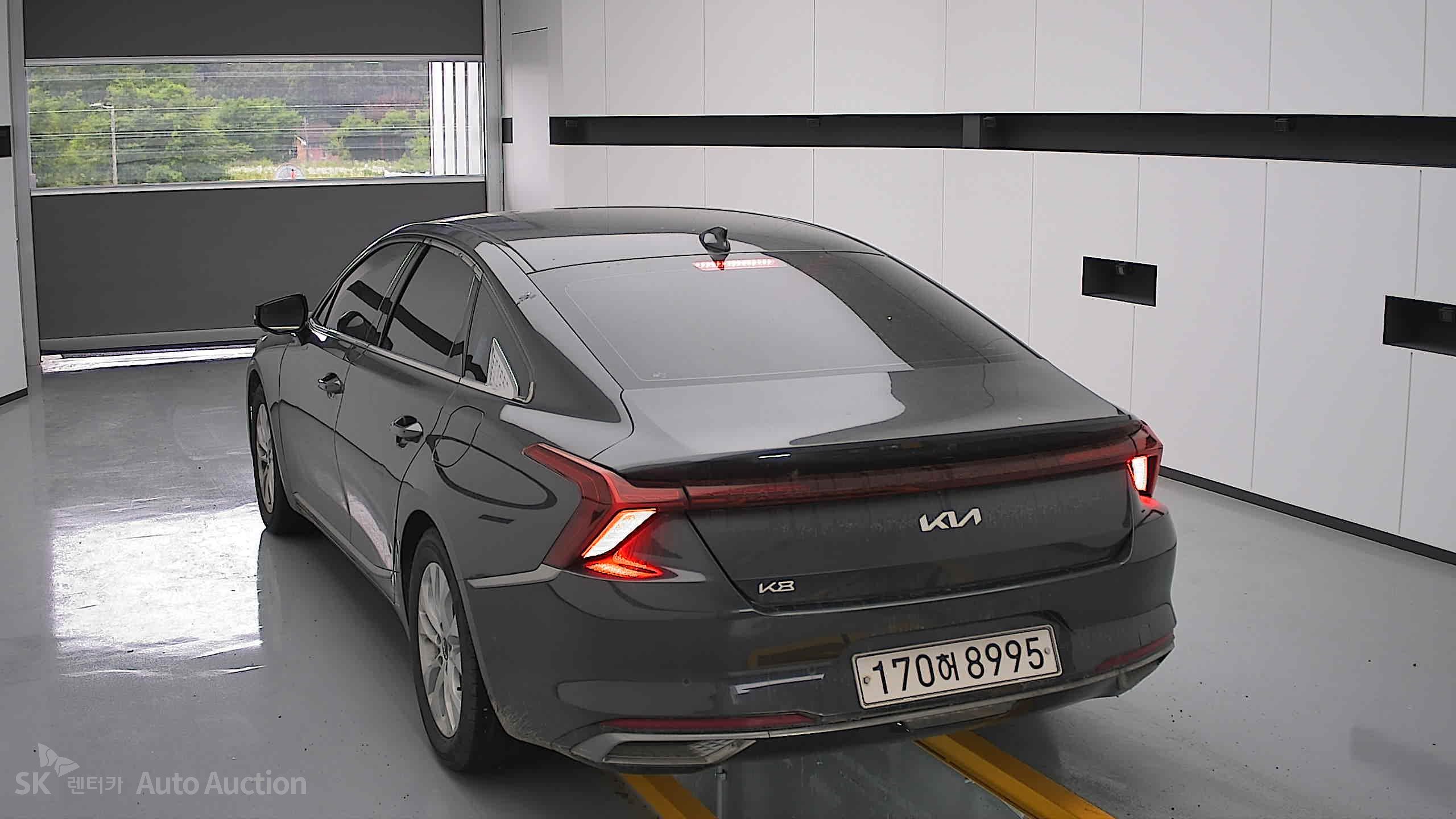 2022 - kia k8