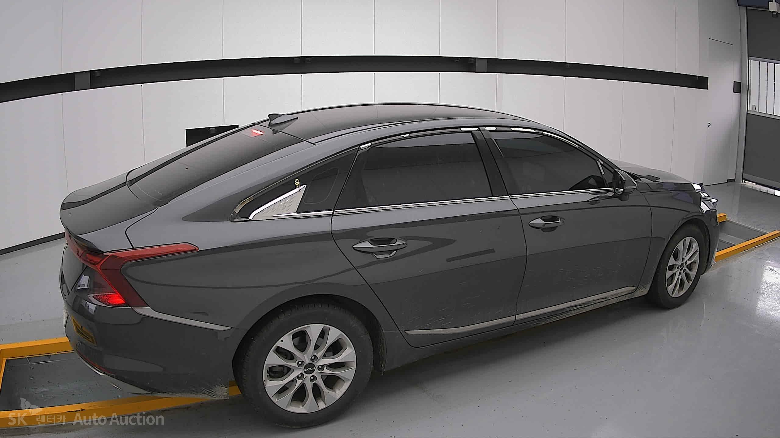 2022 - kia k8