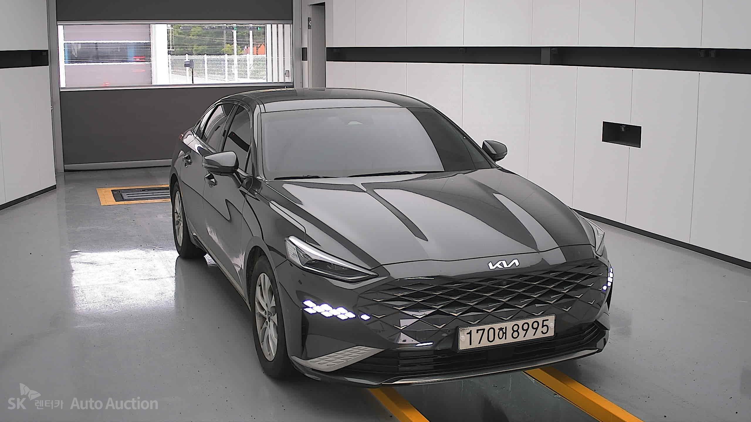 2022 - kia k8